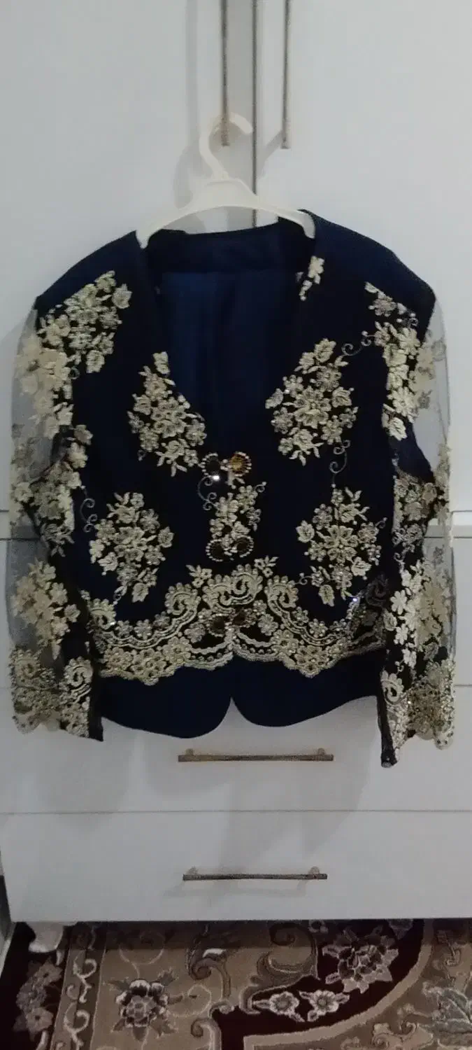 کت و دامن مجلسی|لباس|مرند, |دیوار