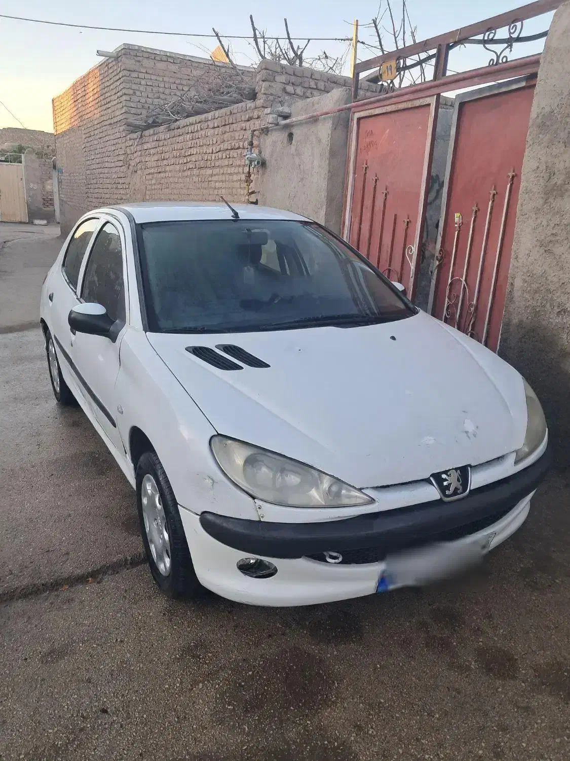 پژو۲۰۶سفیدمدل۸۷|خودرو سواری و وانت|نیشابور, فردوسی جنوبی|دیوار