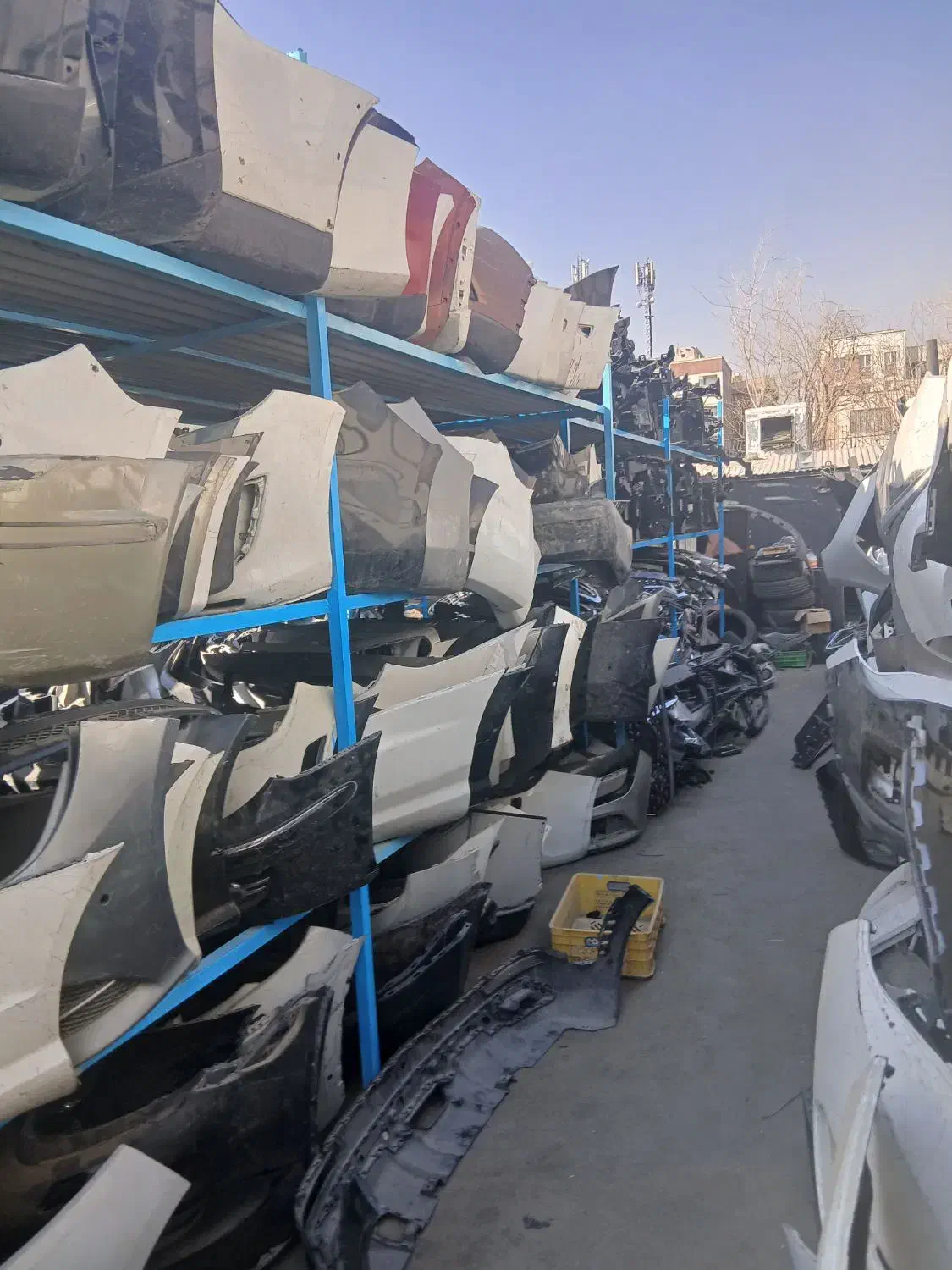 کارگر صافکار و نقاش ماهر و نیمه ماهر سپر ساز|استخدام صنعتی، فنی، مهندسی|تهران, طرشت|دیوار