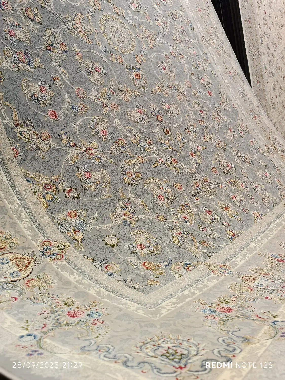 انواع فرش 1200شانه 9متری اصل با 60ماه ضمانت|فرش|مشهد, چهارباغ|دیوار