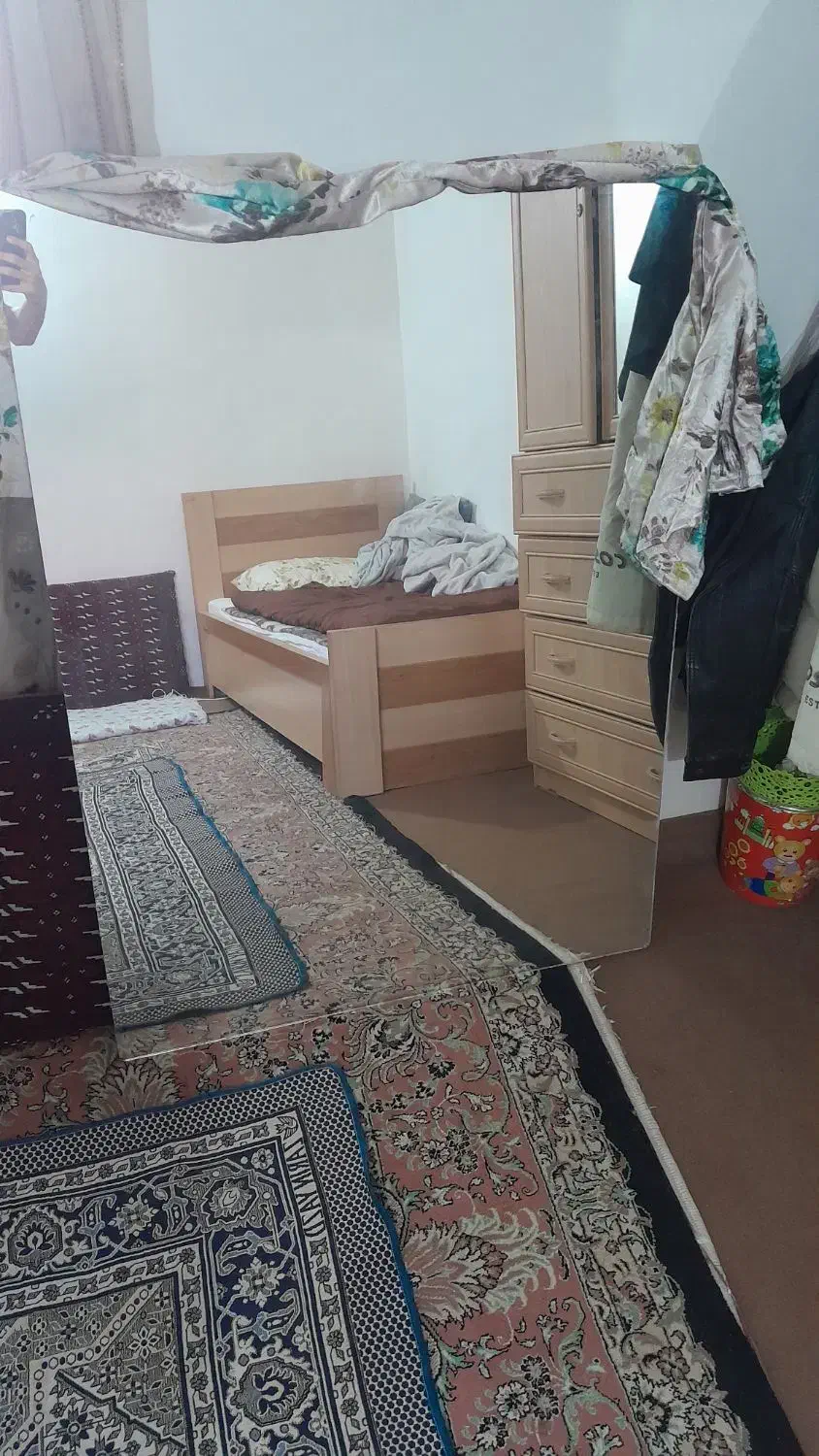 یک عدد اینه بزرگ تمیر بدون کوچک ترین لکه|آینه|گنبد کاووس, |دیوار