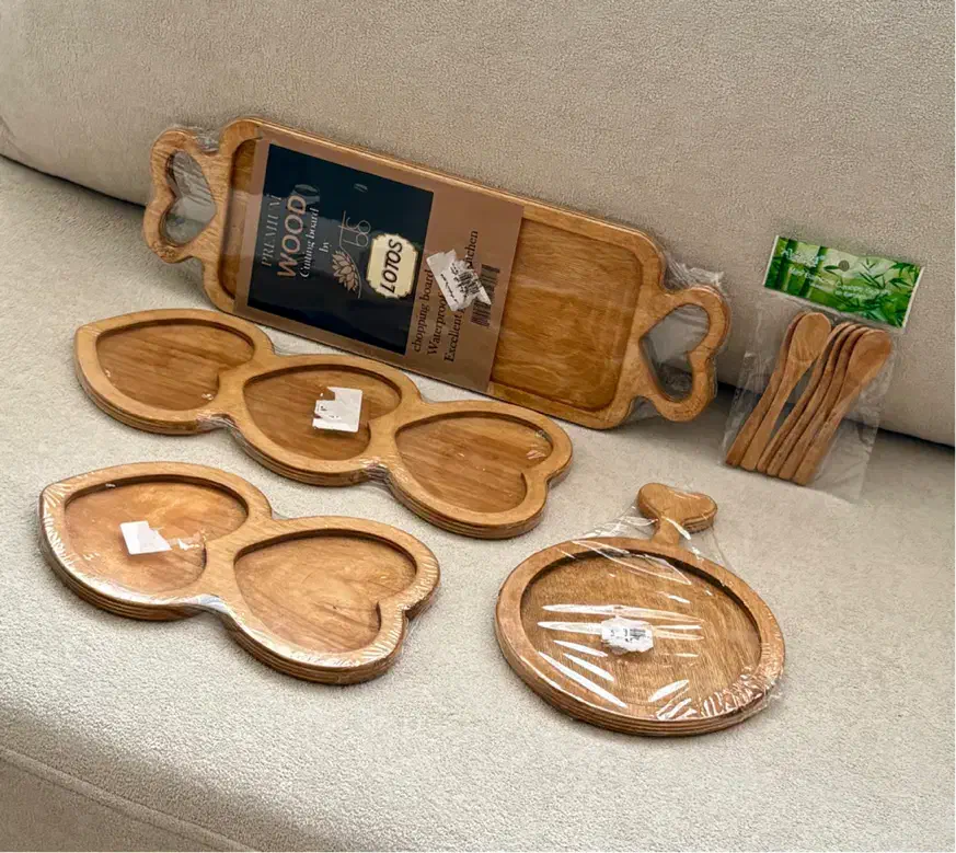 تعدادی وسایل نو چوبی و کریستال چک|ظروف سرو و پذیرایی|کرج, کوی کارمندان جنوبی|دیوار