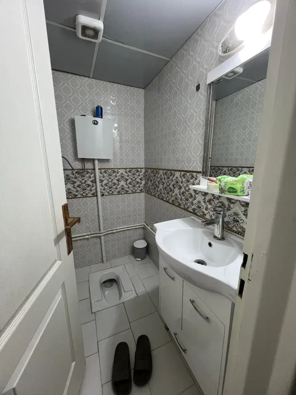 ۸۵ متر ۲ خواب طبقه ۹ ویودار حتی مجرد