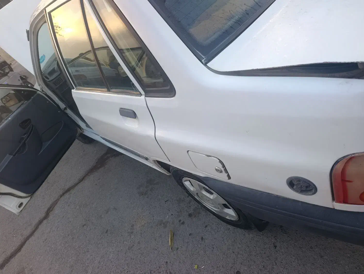 پرایدسفید مدل۸۴|خودرو سواری و وانت|سیرجان, |دیوار