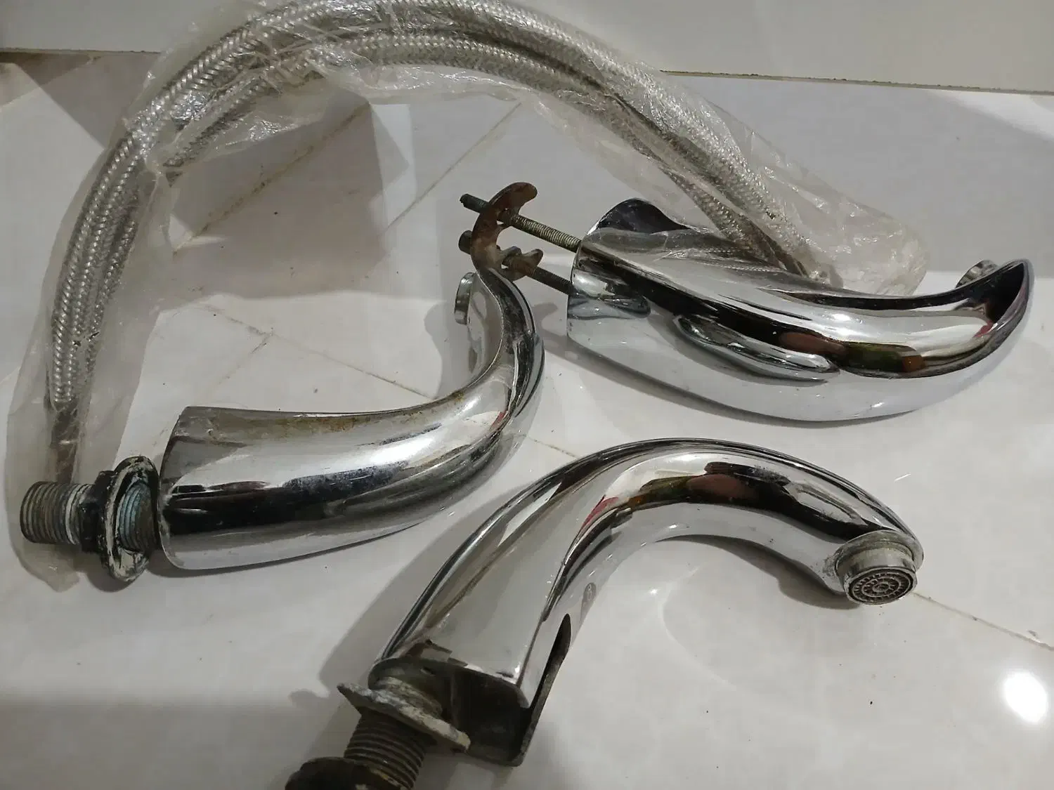 شیر ظرفشویی و روشویی حسی شیر روشویی۱م با وسایل|لوازم سرویس بهداشتی|بندرعباس, |دیوار