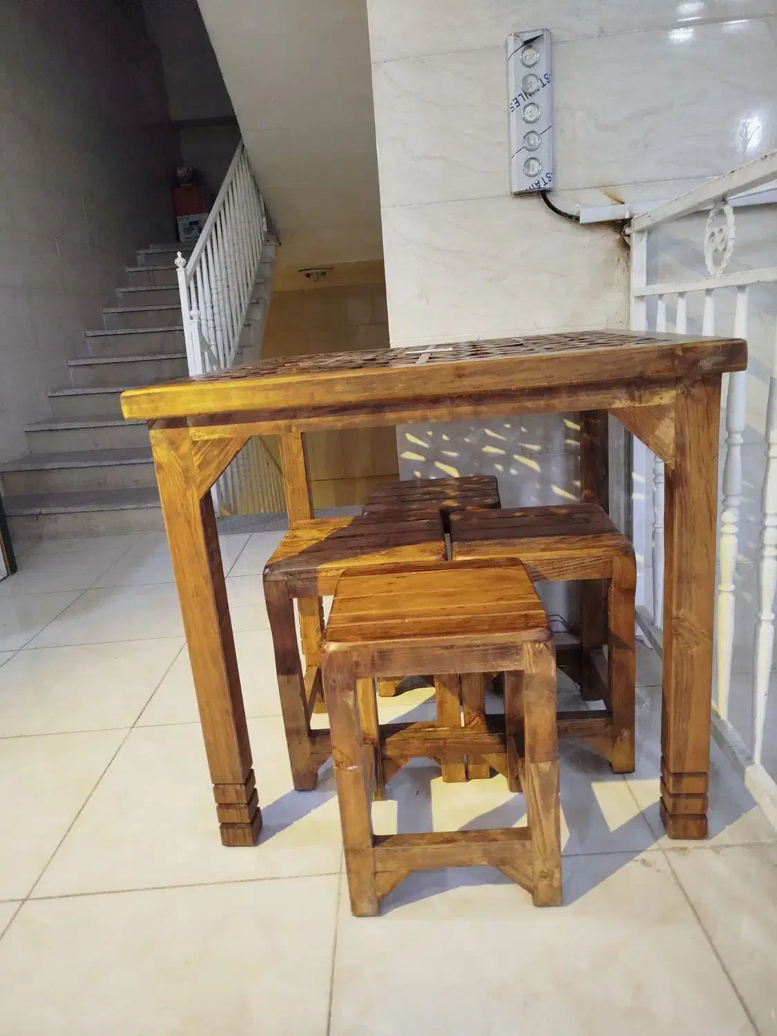 ناهار خوری سنتی زرکالاا|میز و صندلی غذاخوری|یاسوج, |دیوار