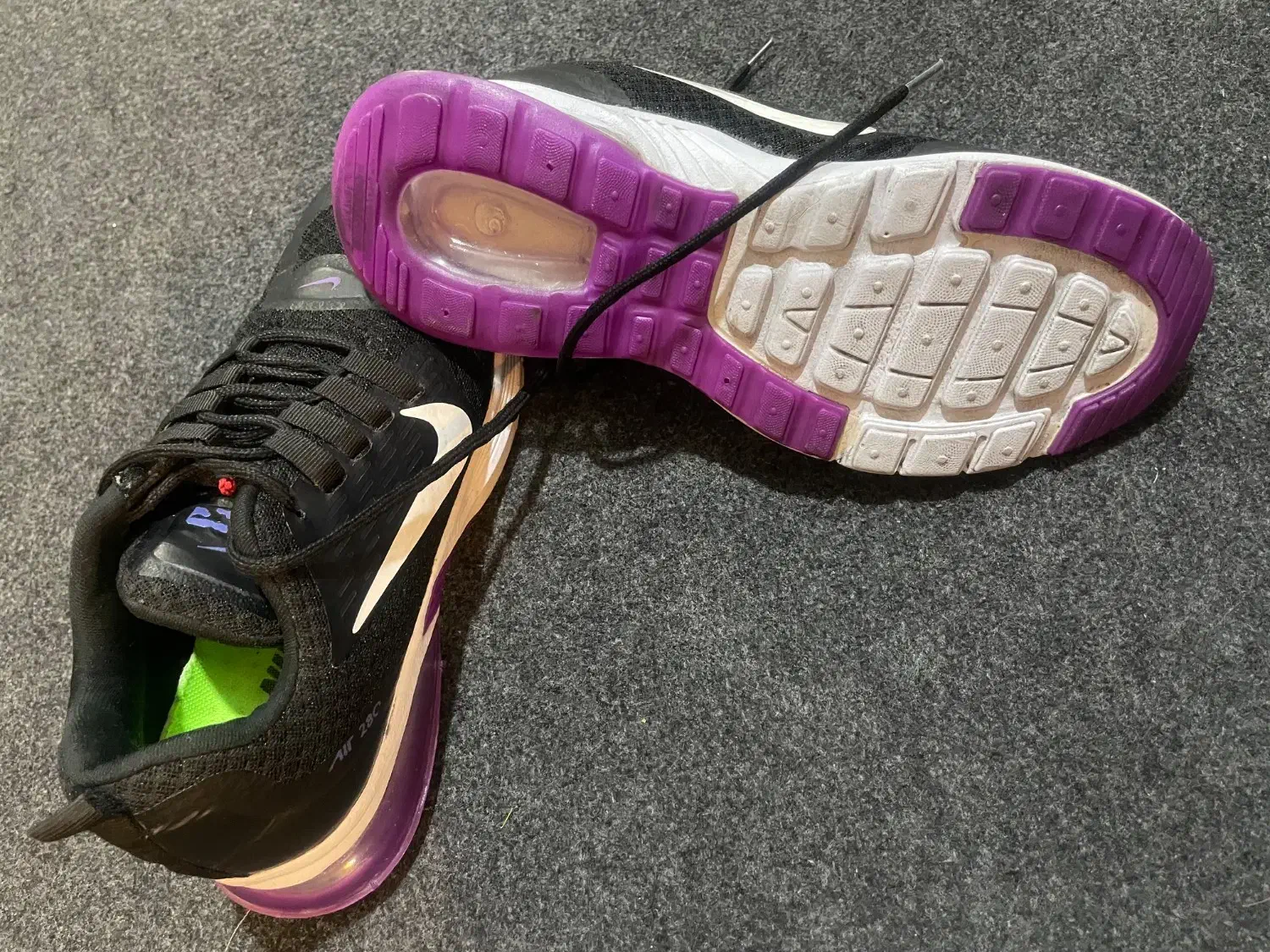 کفش ورزشی نایکی|کیف، کفش، کمربند|بوشهر, |دیوار