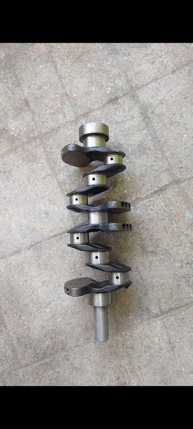 مقداری لوازم نیسان میل لنگ و کاربراتور نیسان z24|قطعات یدکی و لوازم جانبی|قم, نخودی|دیوار