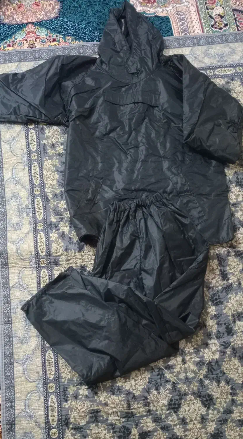 بادگیربرزنتی|لباس|تاکستان, |دیوار