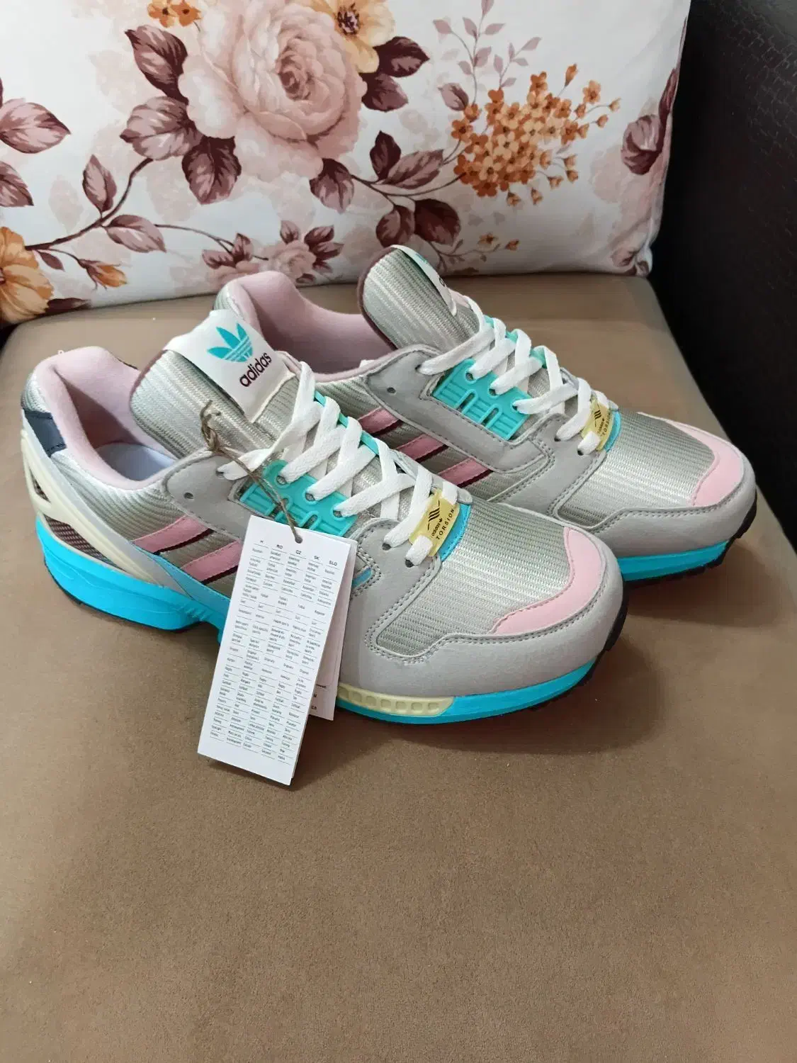 کتونی zx|کیف، کفش، کمربند|ری, جوانمرد قصاب|دیوار