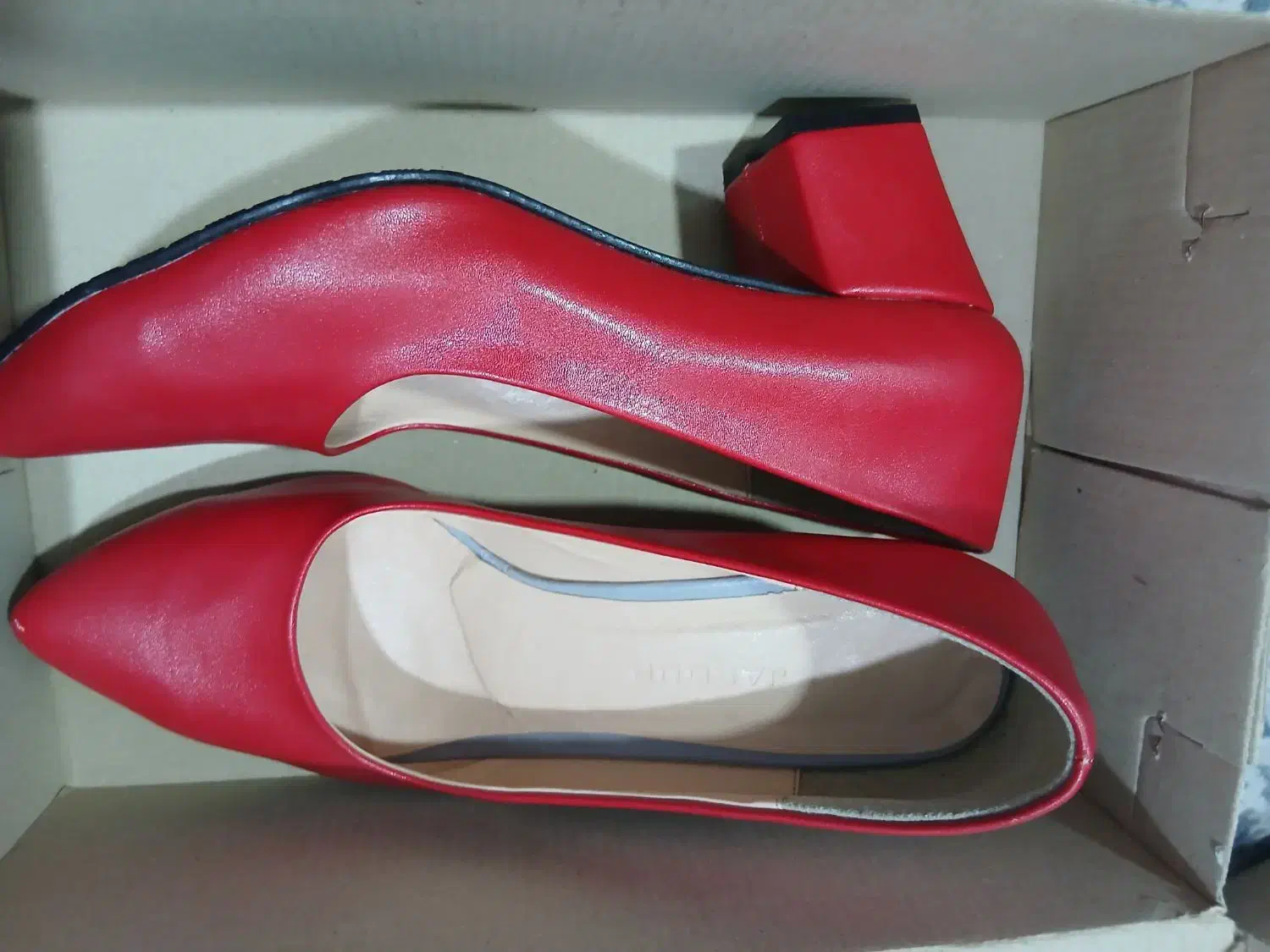 کفش مجلسی|کیف، کفش، کمربند|سقز, |دیوار