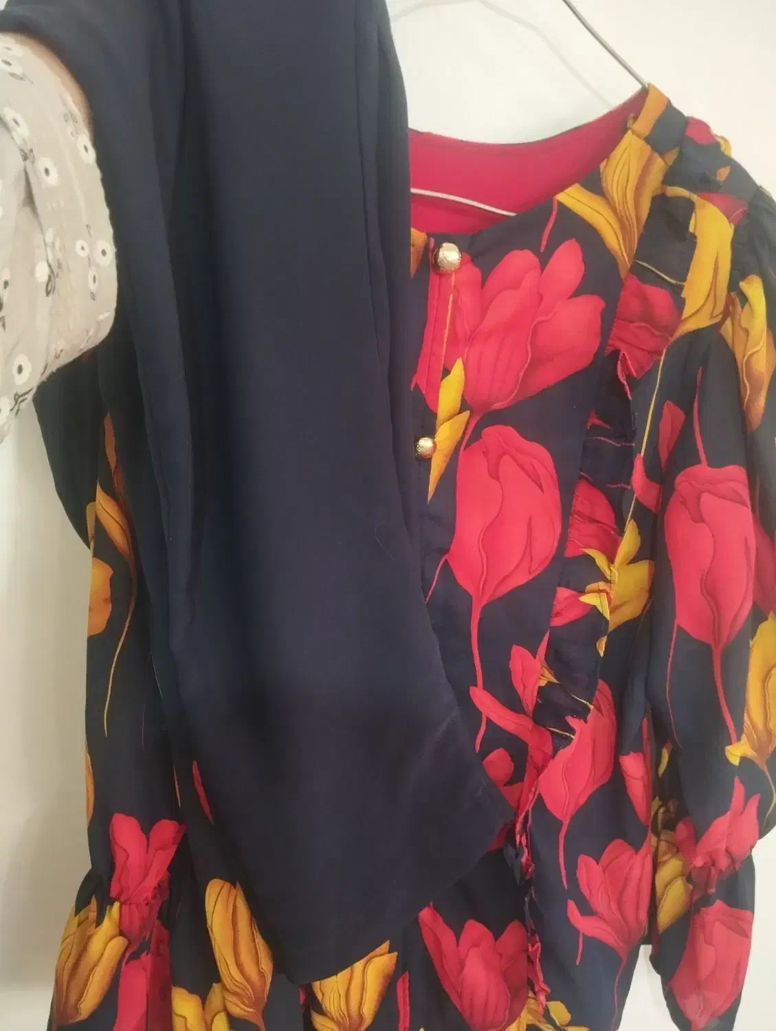 لباس در حد نو|لباس|میاندوآب, |دیوار