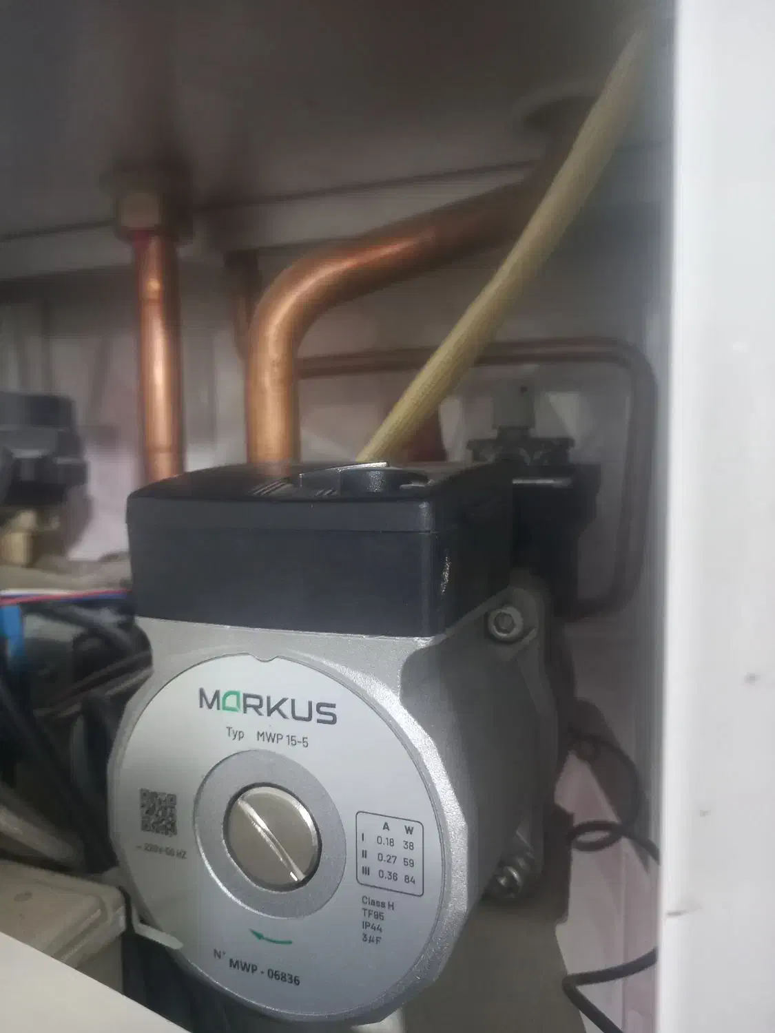 تعمیر وسرویس پکیج آبگرمکن و لوله کشی و برق ساختمان|خدمات پیشه و مهارت|کرمانشاه, |دیوار