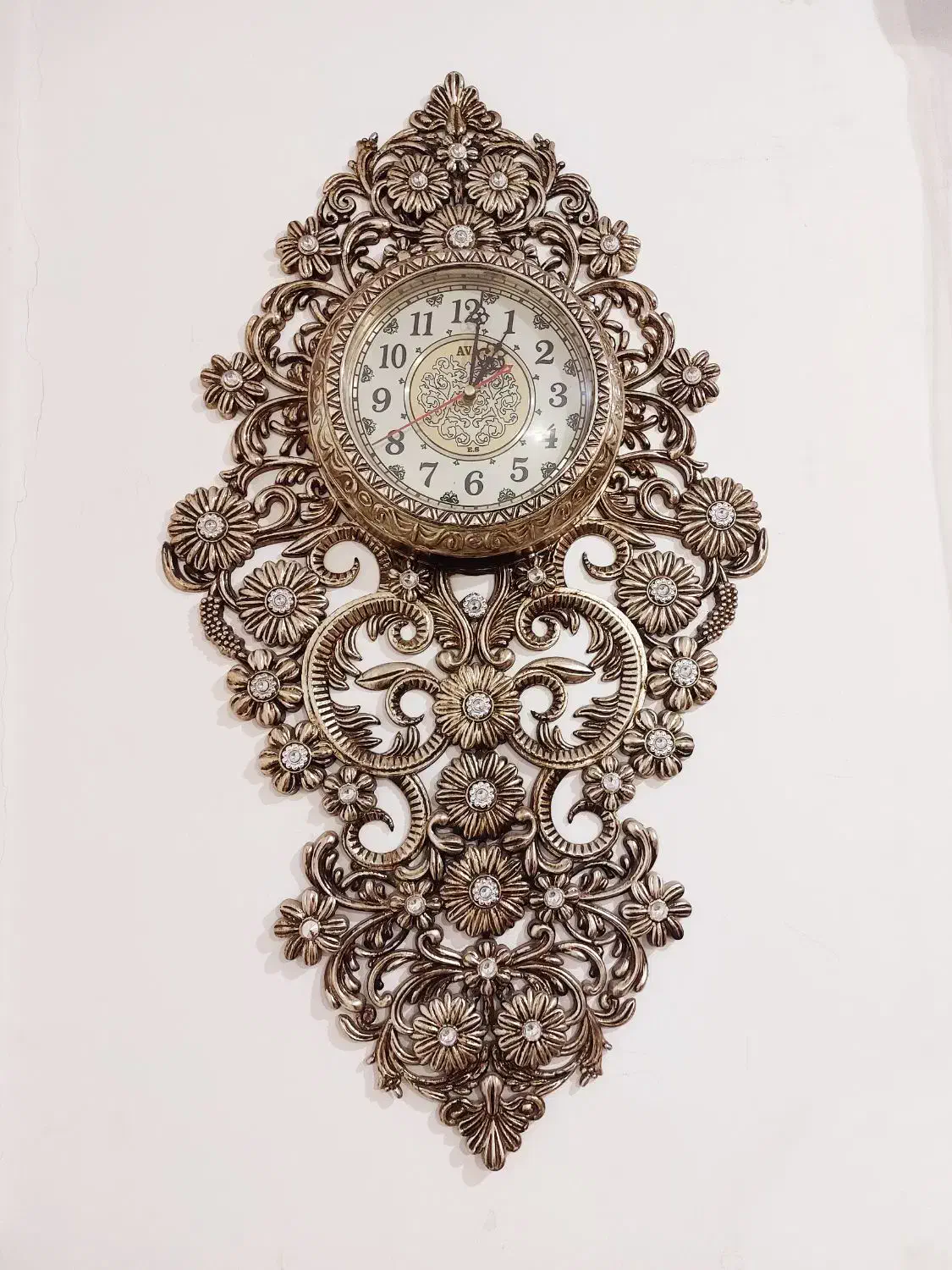 ساعت دیواری بسیار شیک وزیبا|ساعت دیواری و تزئینی|مریوان, |دیوار