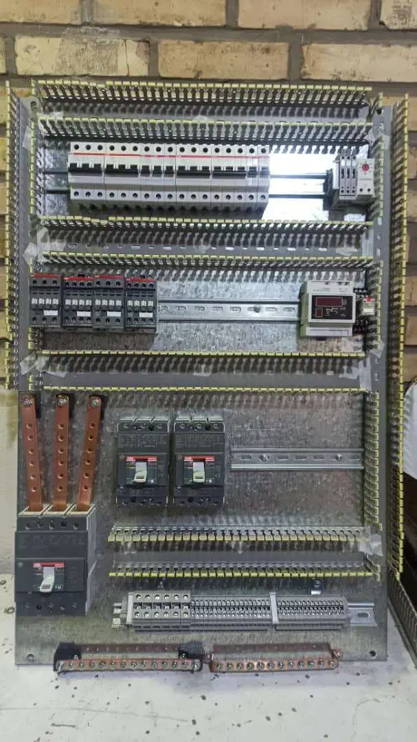 تابلو برق3وتک فاز/دوربین مداربسته/دزدگیر اماکن|خدمات پیشه و مهارت|گنبد کاووس, |دیوار