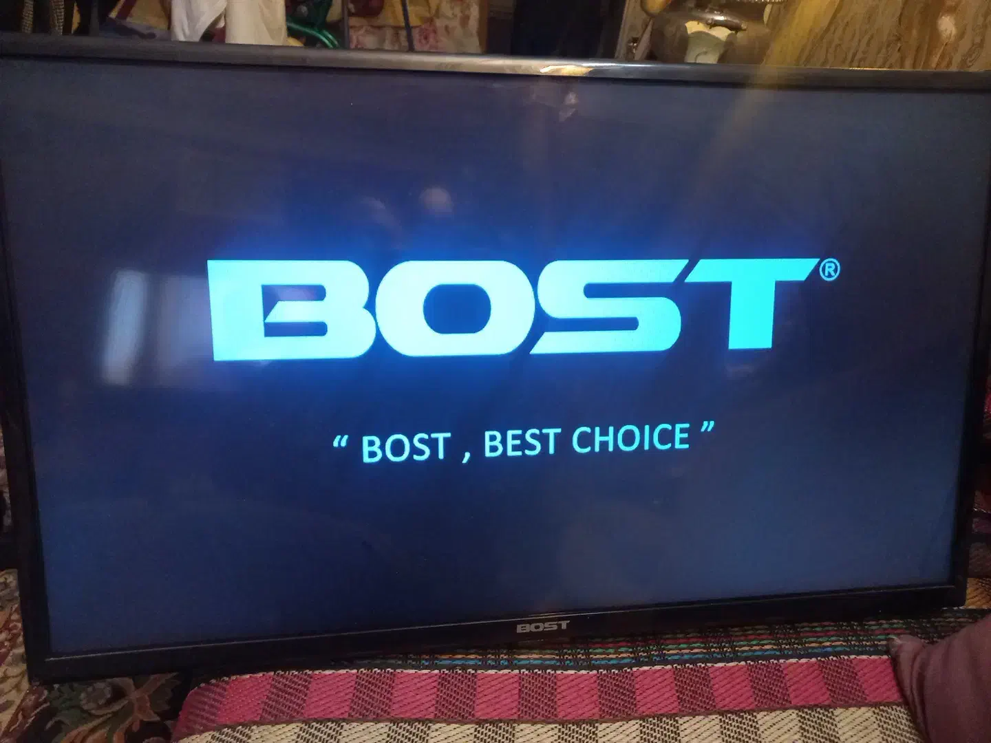 تلویزیون ۳۲ درحد نو زیاد کار نکرده|تلویزیون و پروژکتور|کرمان, |دیوار