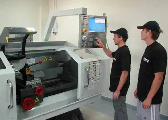 اپراتور فرز CNC، وسط کار، بیمه دارد|استخدام صنعتی، فنی، مهندسی|چهاردانگه (تهران), |دیوار