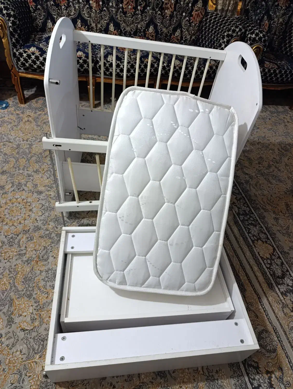 تخت نوزاد|تخت و سرویس خواب|گنبد کاووس, |دیوار