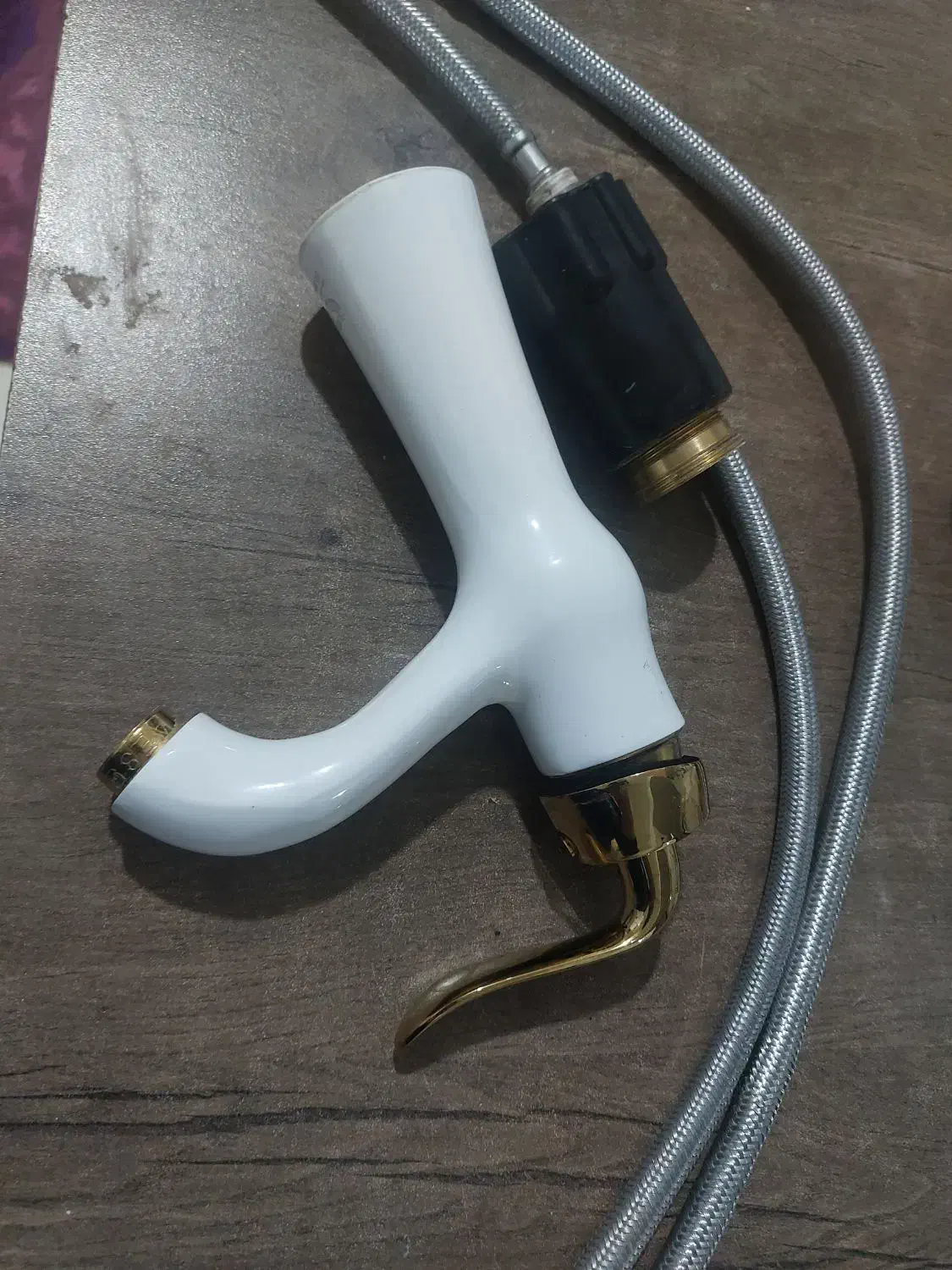 شیر روشویی نو|لوازم سرویس بهداشتی|هشتگرد, فاز ۳ مهستان|دیوار