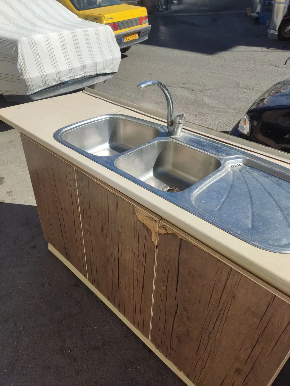 اب چکان ونظم دهنده|آبچکان و نظمدهنده ظروف|سقز, |دیوار