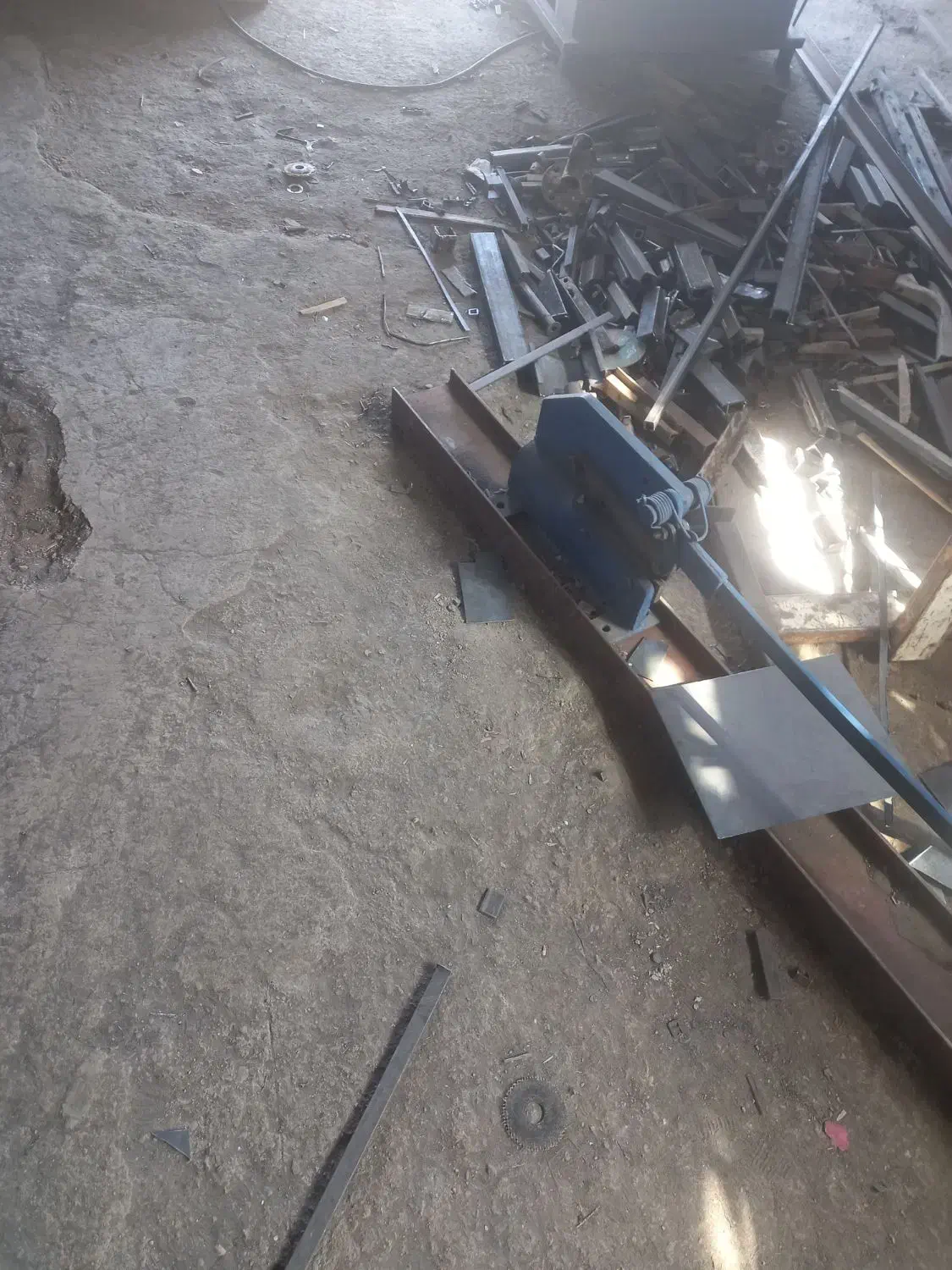 فروش اره آتشی نونو پروفیل بر قیچی ورق بری|ماشینآلات صنعتی|بیرجند, |دیوار