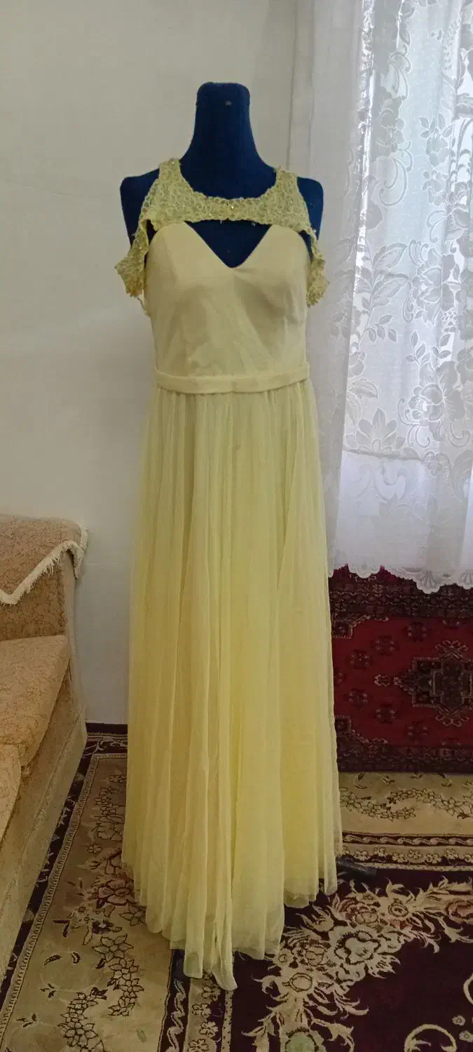 لباس مجلسی|لباس|کلاله, |دیوار
