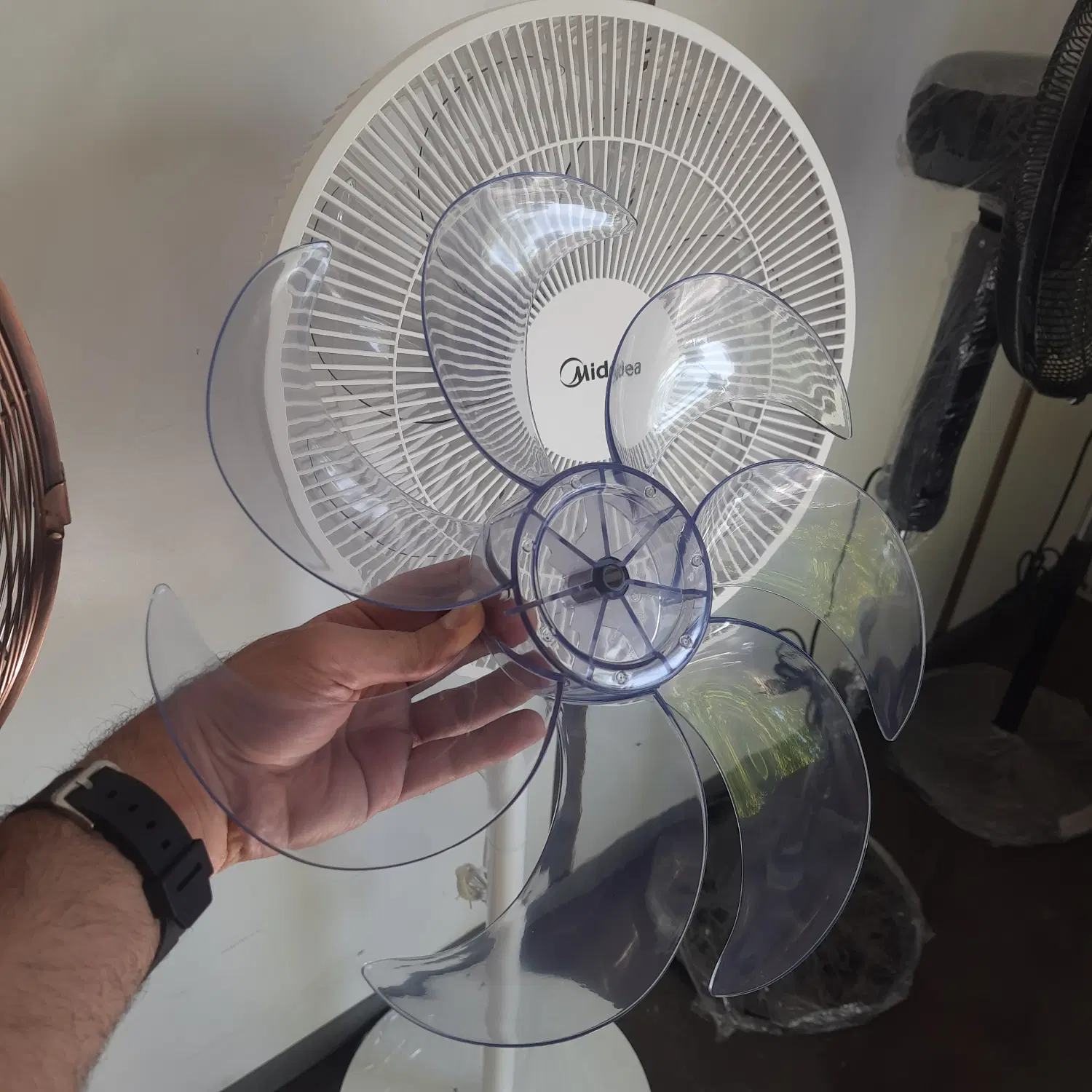 پنکه ایستاده خارجی ساده 7 پره مدیا/مایدیا Midea|پنکه و تصفیهکنندهٔ هوا|تهران, بهارستان|دیوار