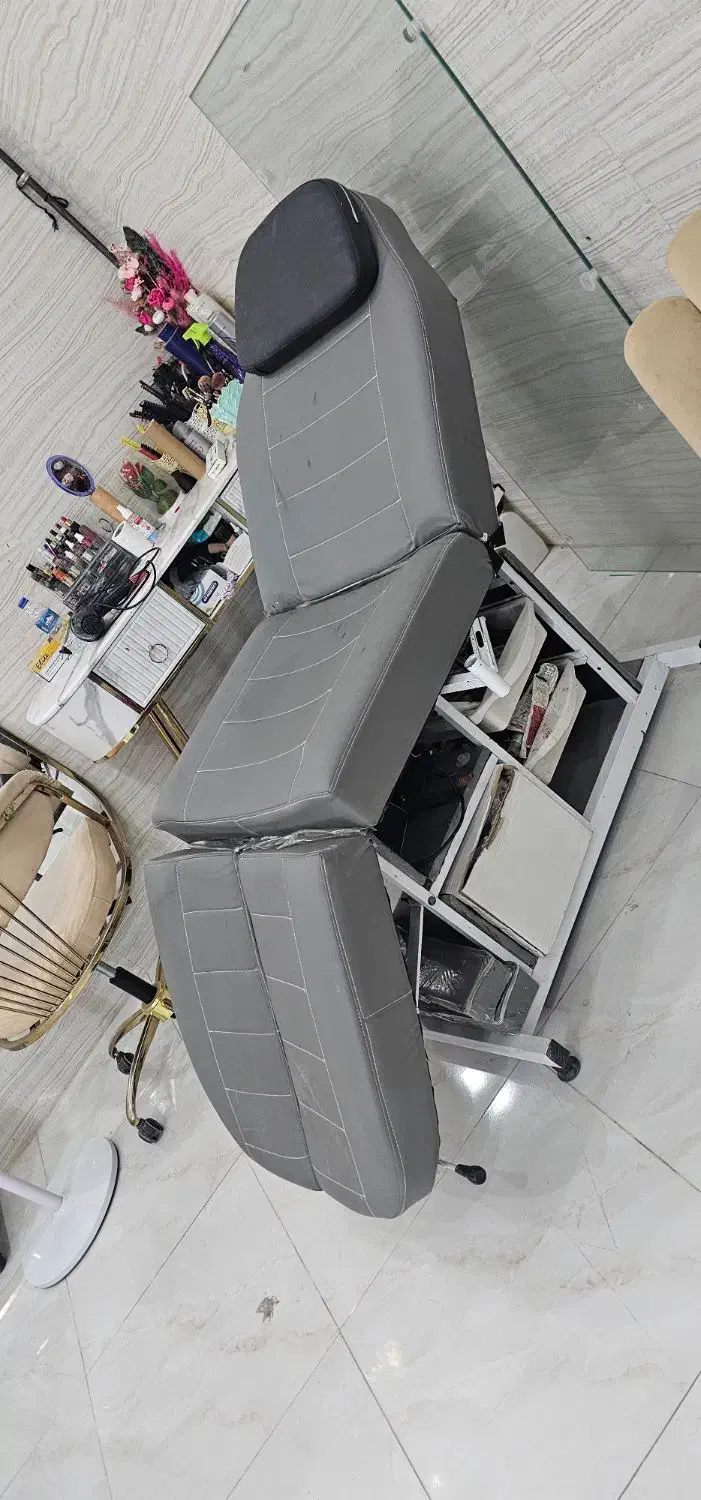 تخت مژه و تاتو|آرایشگاه و سالن‌های زیبایی|خرم‌آباد, |دیوار