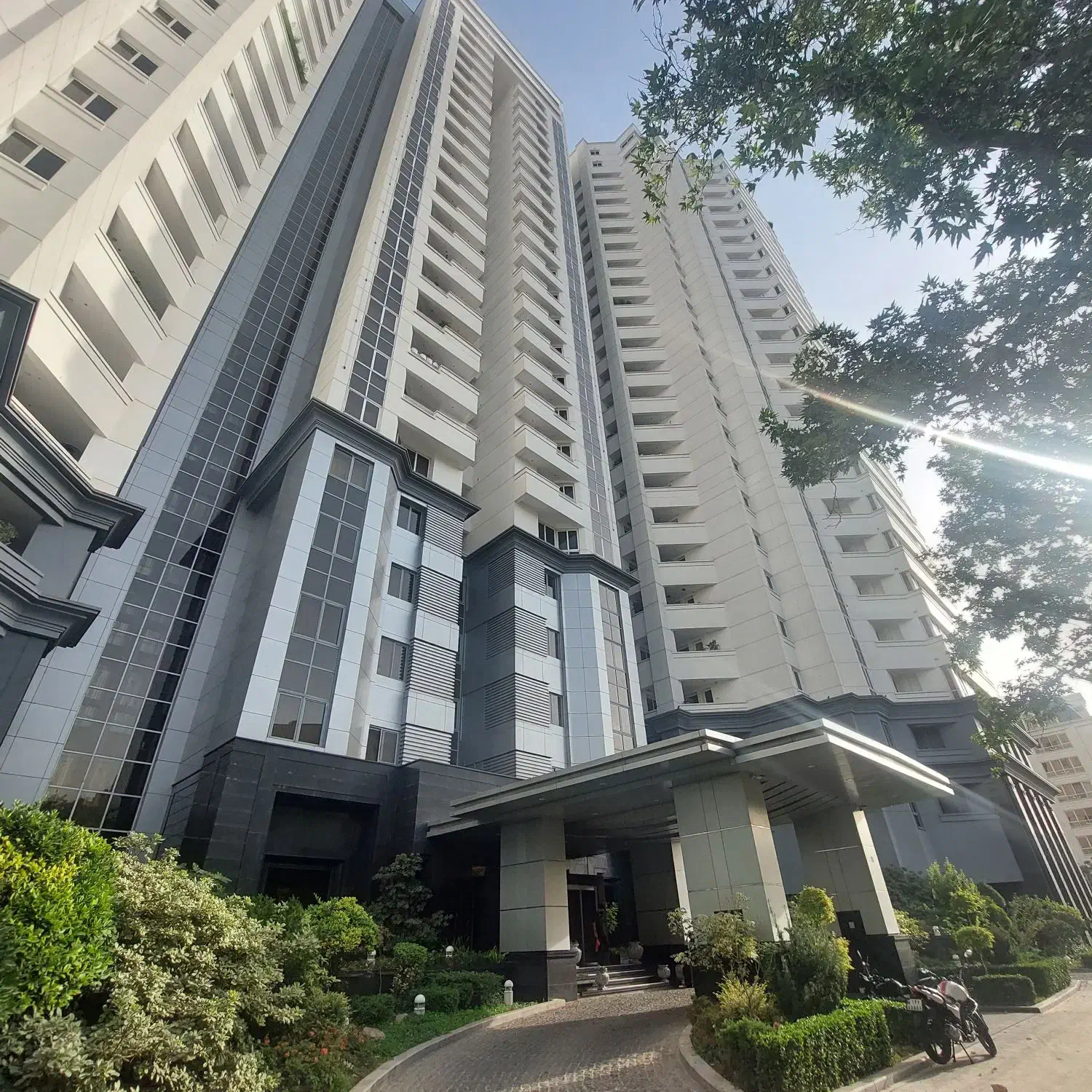 پنت هاوس برج ایران زمین