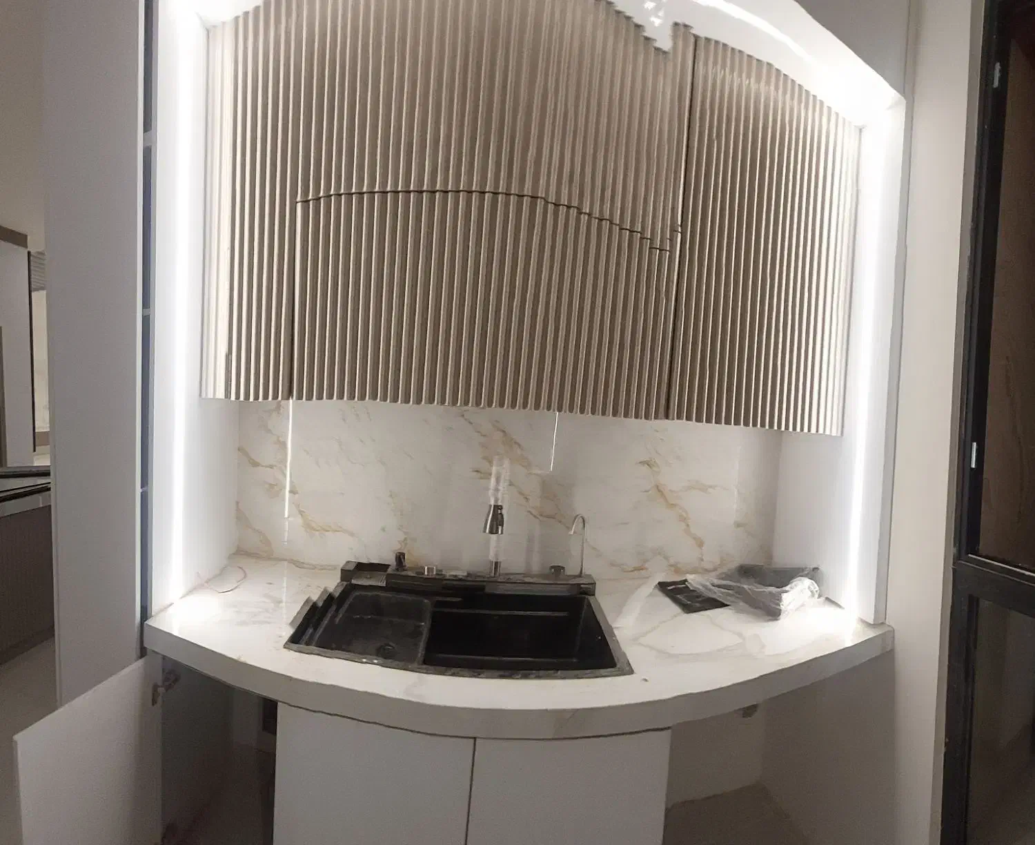 برقکار عیب یابی اتصالی BMSآیفون سیمکشی لاینرکابینت|خدمات پیشه و مهارت|مشهد, آزادشهر|دیوار