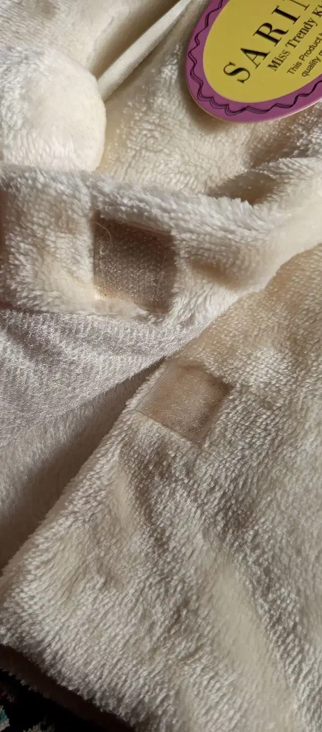 شنل دخترونه|کفش و لباس بچه|بم, |دیوار