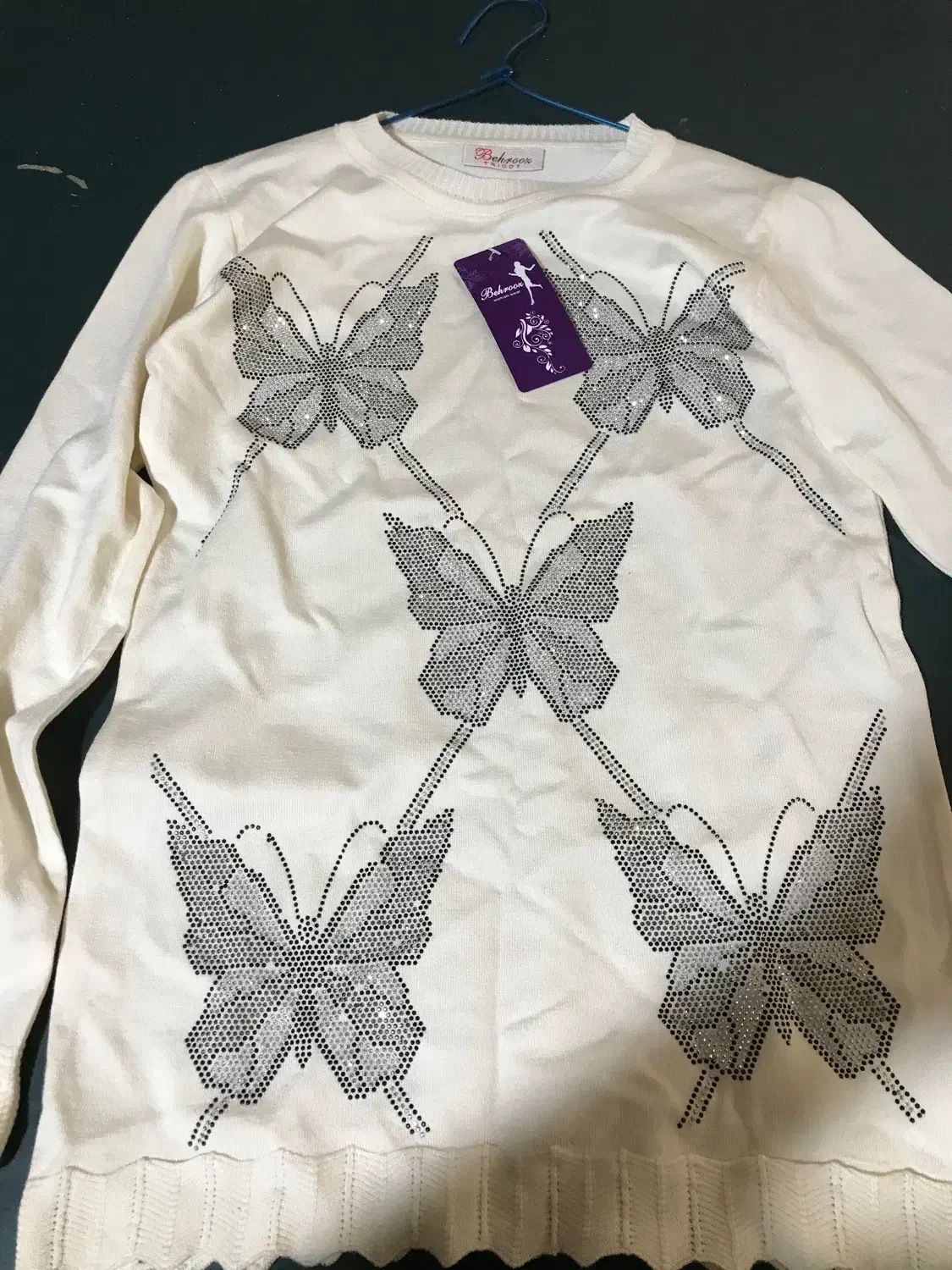 بلوز مجلسی|لباس|اصفهان, بوستان ناژوان|دیوار