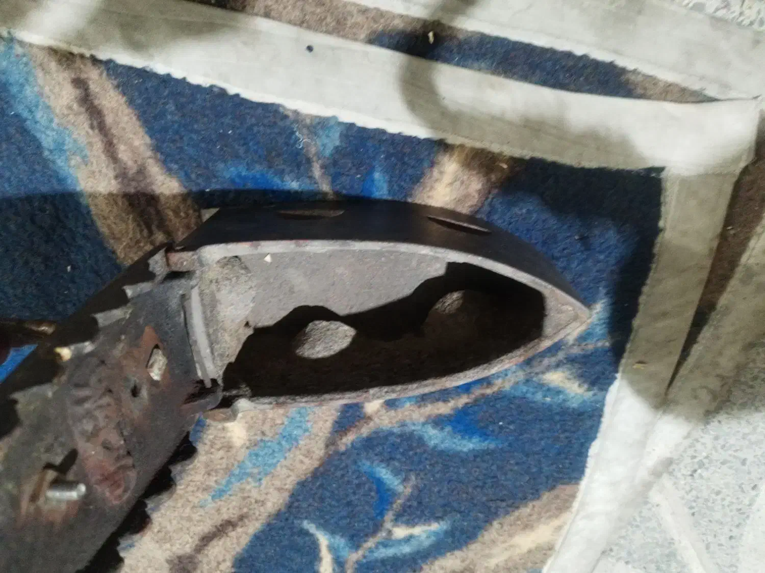 اتوزغالی قدیمی|کلکسیون اشیاء عتیقه|اصفهان, شهرک میلاد|دیوار