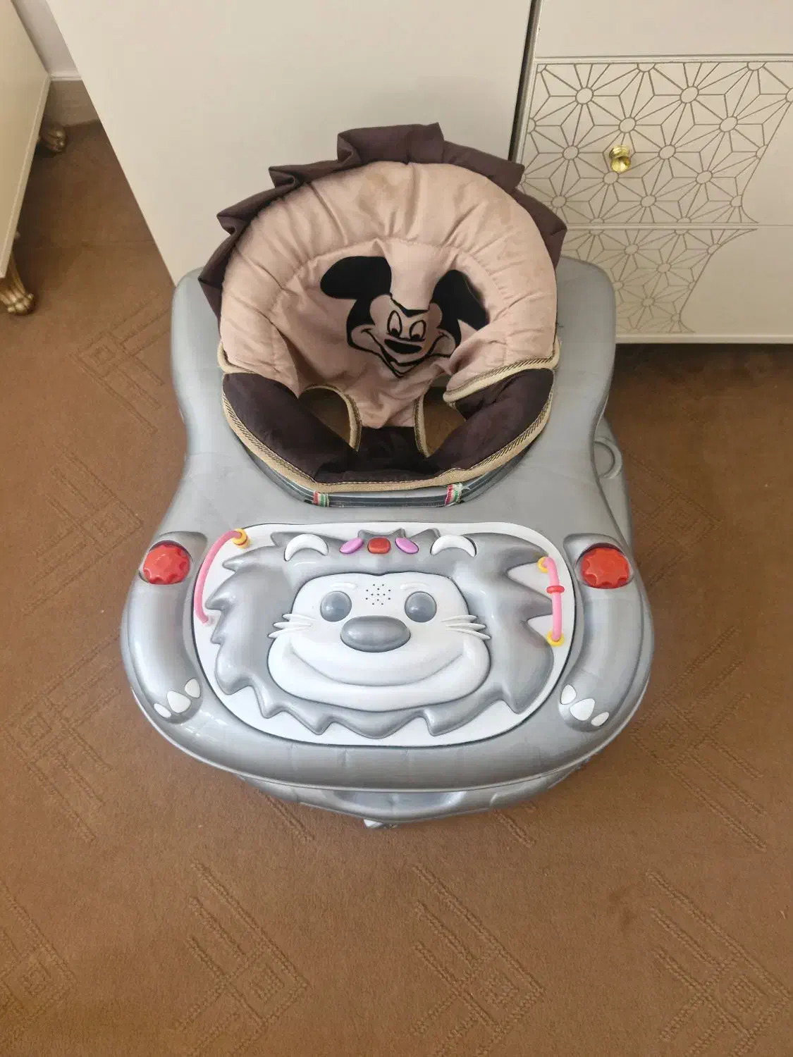 روروک سالم در حد نو موزیکال|کالسکه و لوازم جانبی|بهار, |دیوار