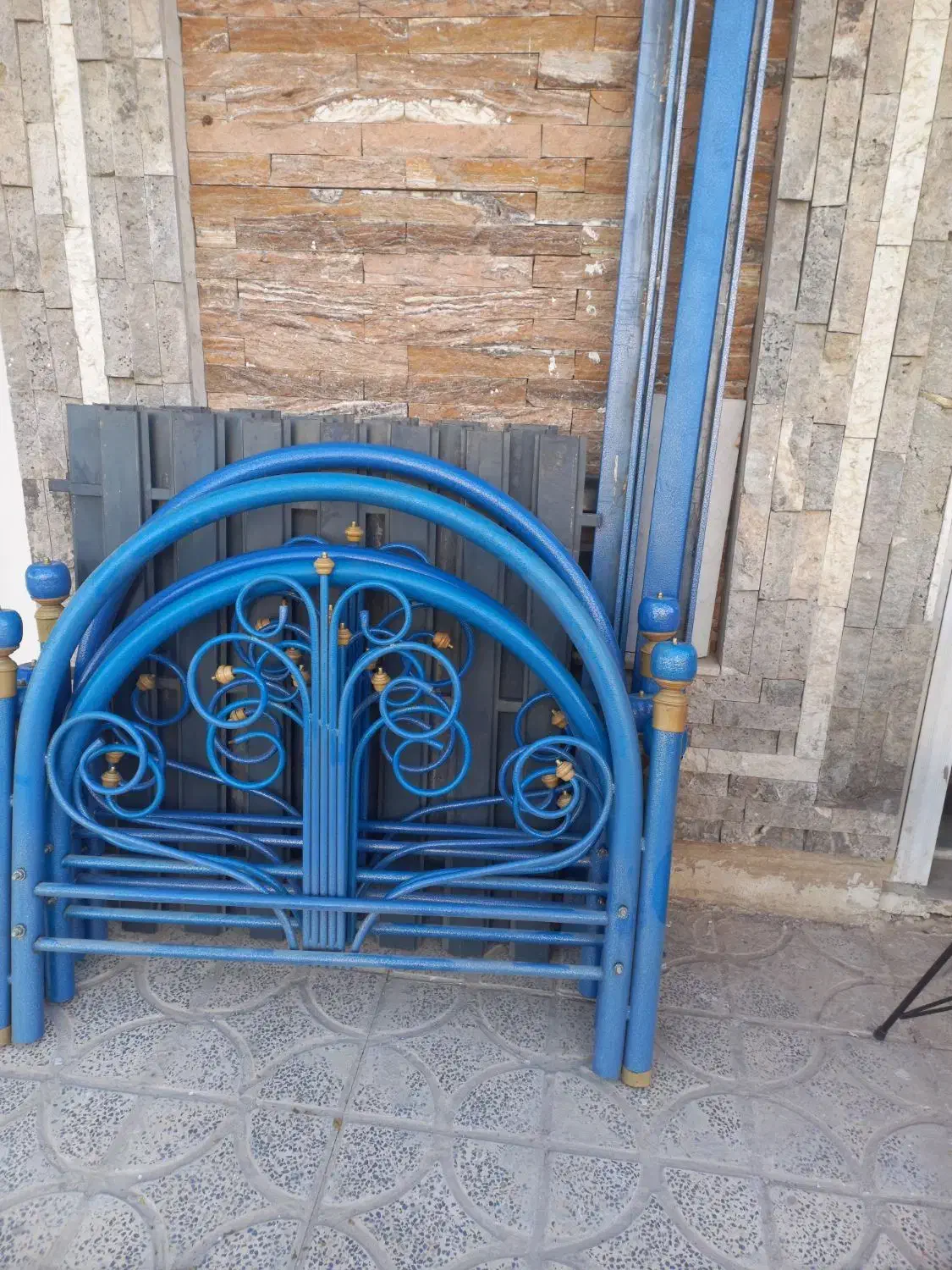 تخت خواب فلزی نو نو|تخت و سرویس خواب|شاهینشهر, خانه کارگر|دیوار