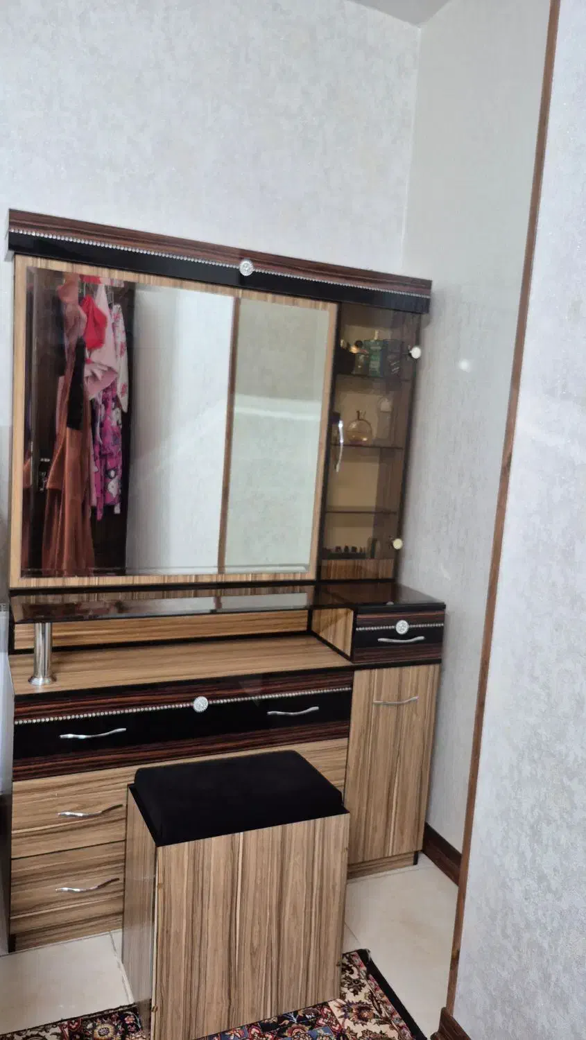 میز آینه|آینه|اصفهان, عاشقآباد|دیوار