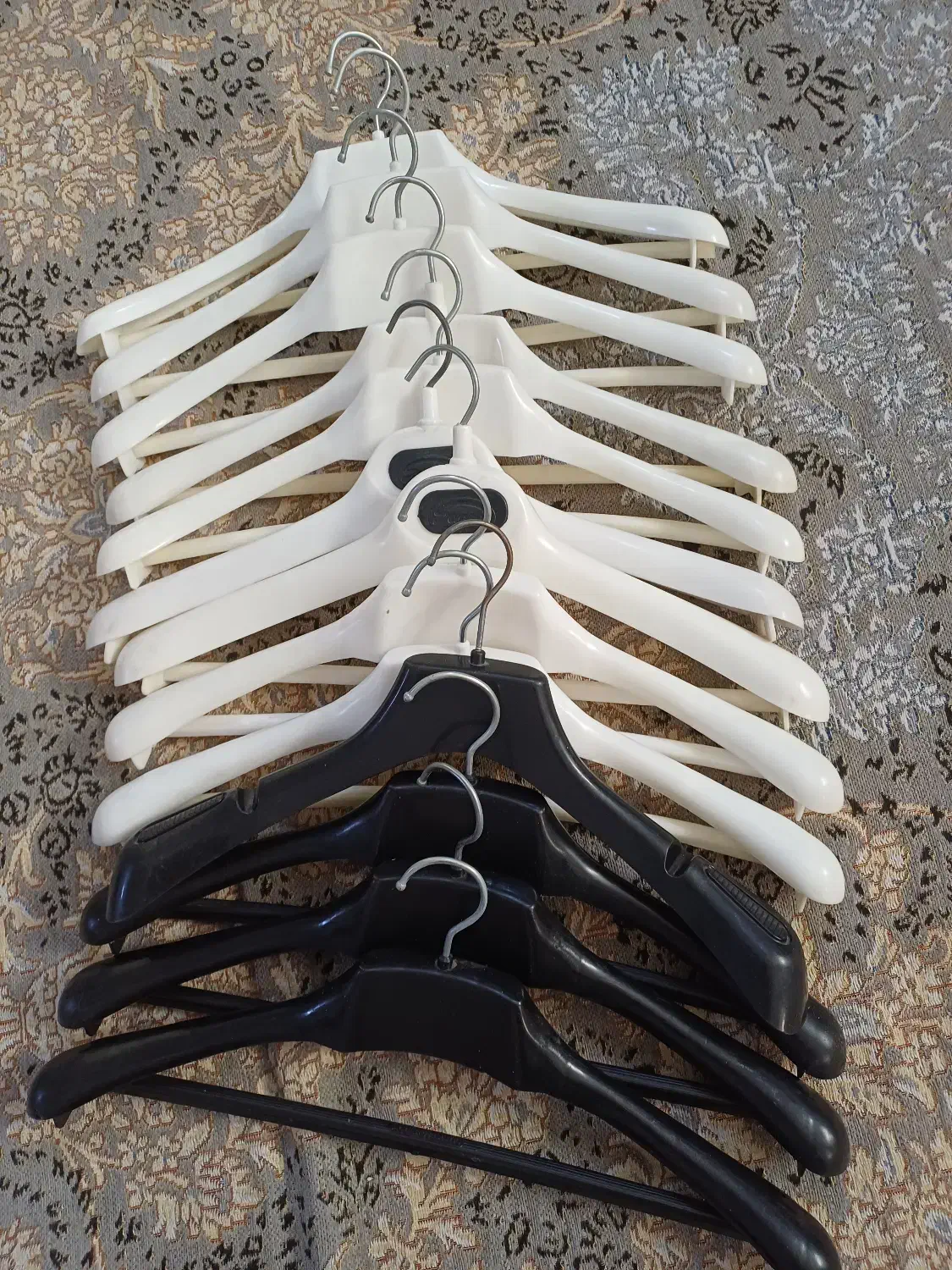 آویزلباس اپل دار|بندرخت و رخت‌آویز|قم, شاه ابراهیم|دیوار