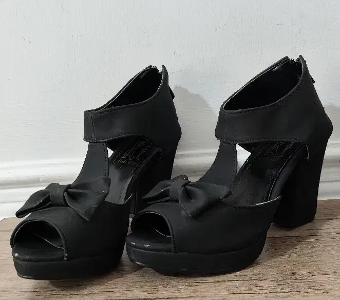 کفش سایز ۳۸.۳۷|کیف، کفش، کمربند|خزل, |دیوار