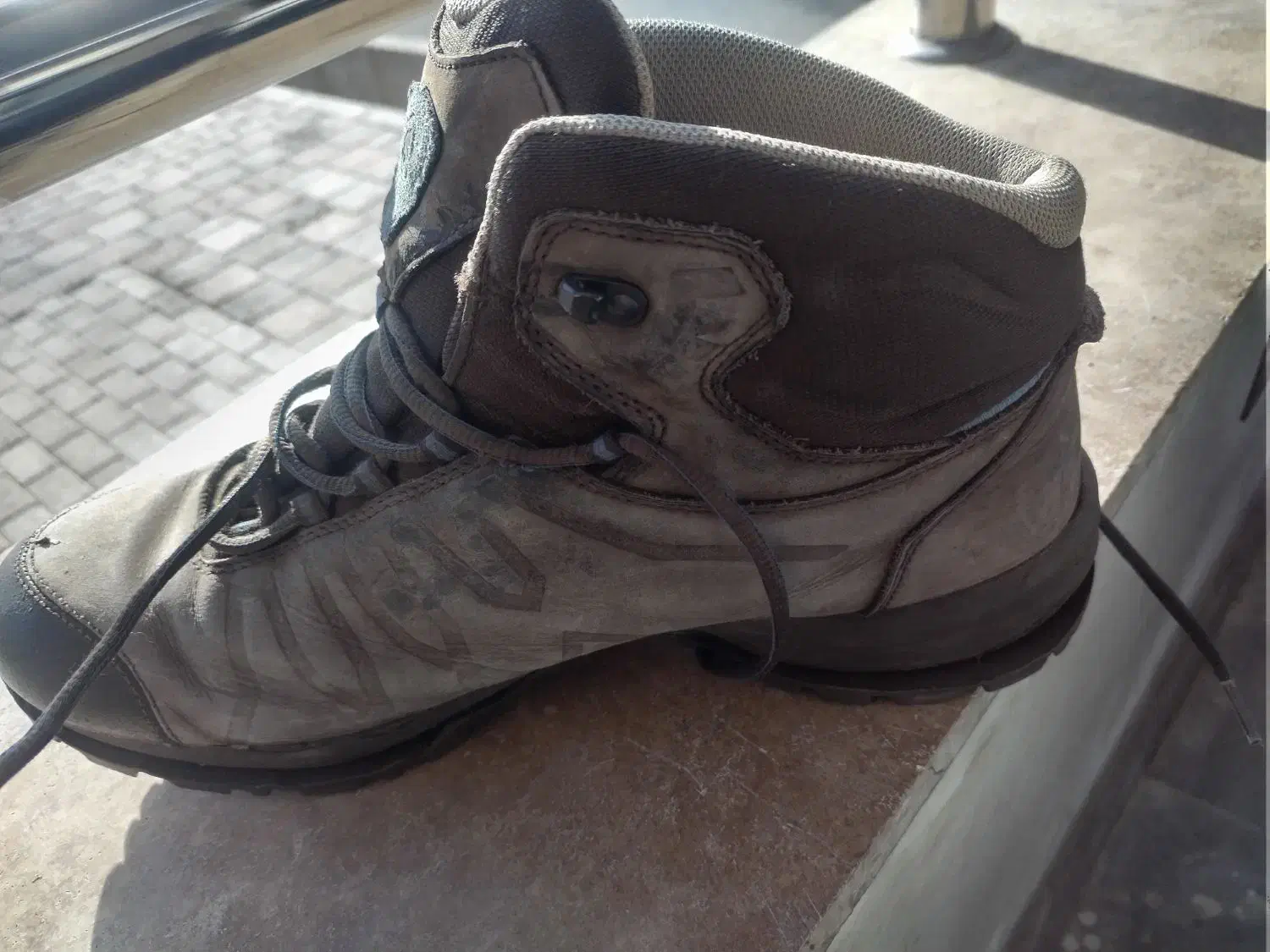 نیم بوت ماموت سایز46|کیف، کفش، کمربند|تهران, قصر فیروزه ۱|دیوار