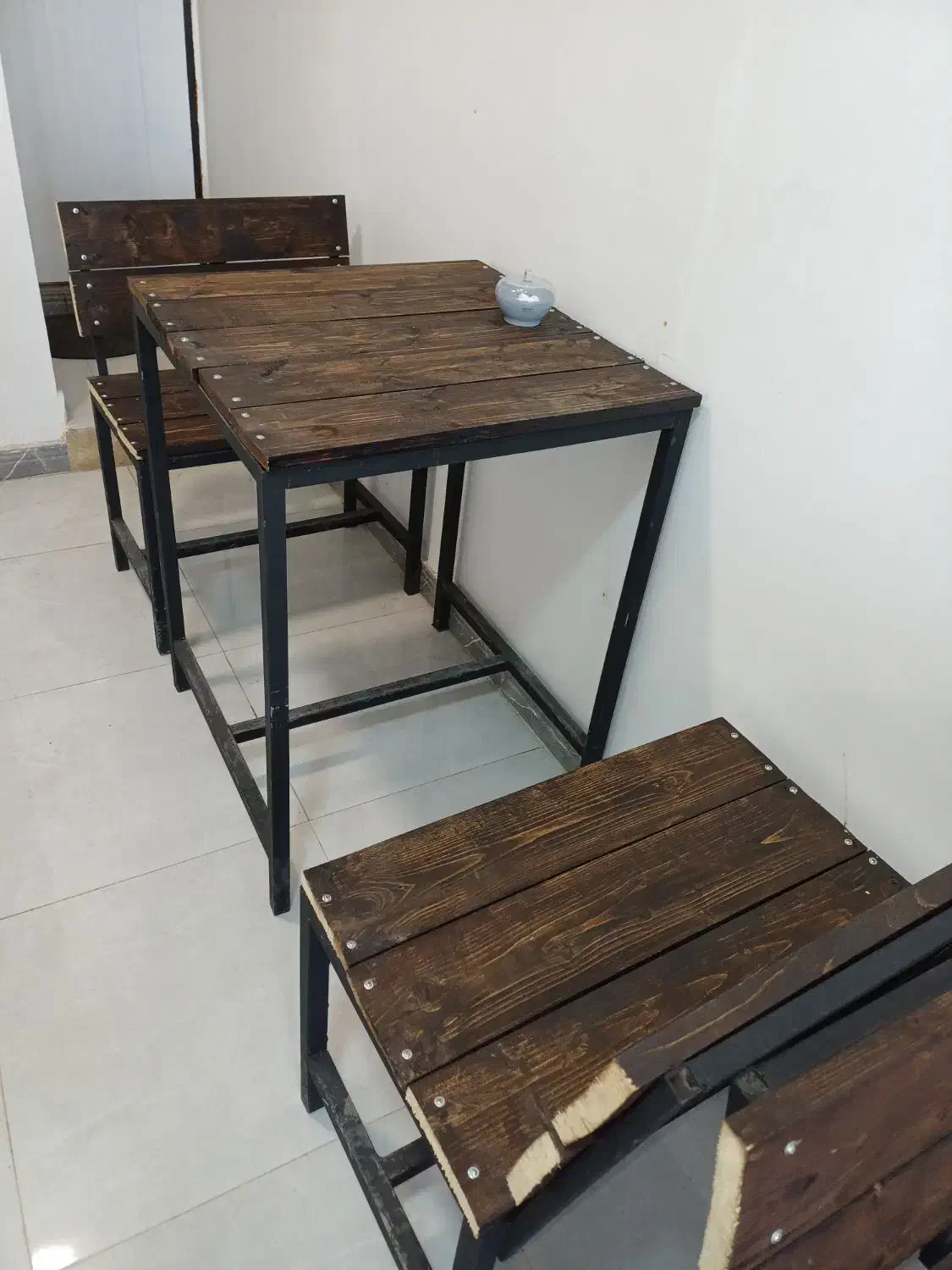 میز وصندلی|کافی‌شاپ و رستوران|رشت, آزادگان|دیوار