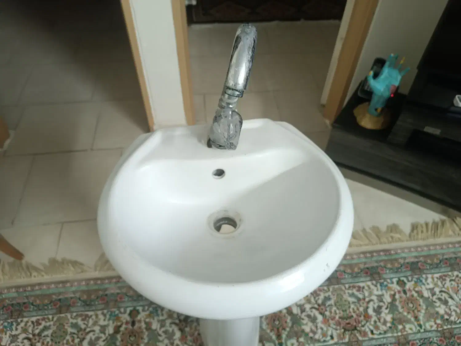 روشویی همراه با شیر دستشویی اهرمی|لوازم سرویس بهداشتی|پاکدشت, پاکدشت (مامازند)|دیوار