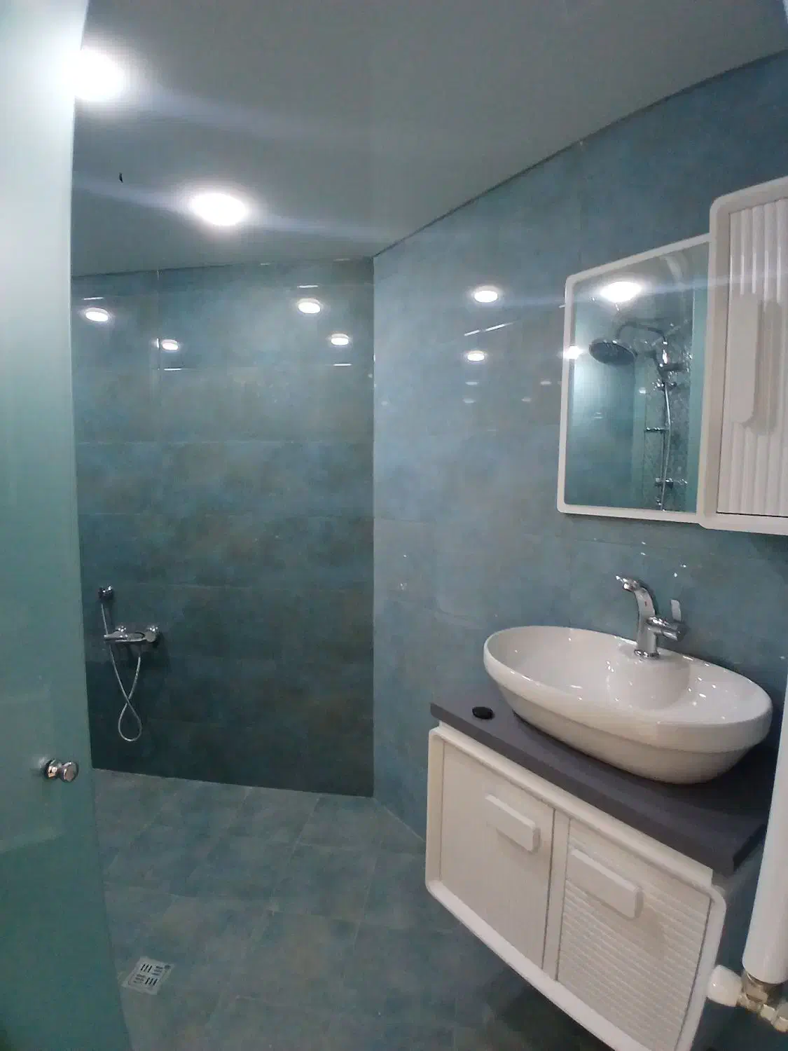 قلب جمهوری/ مشاعات قوی/ کلیدنخورده|فروش آپارتمان|بجنورد, |دیوار