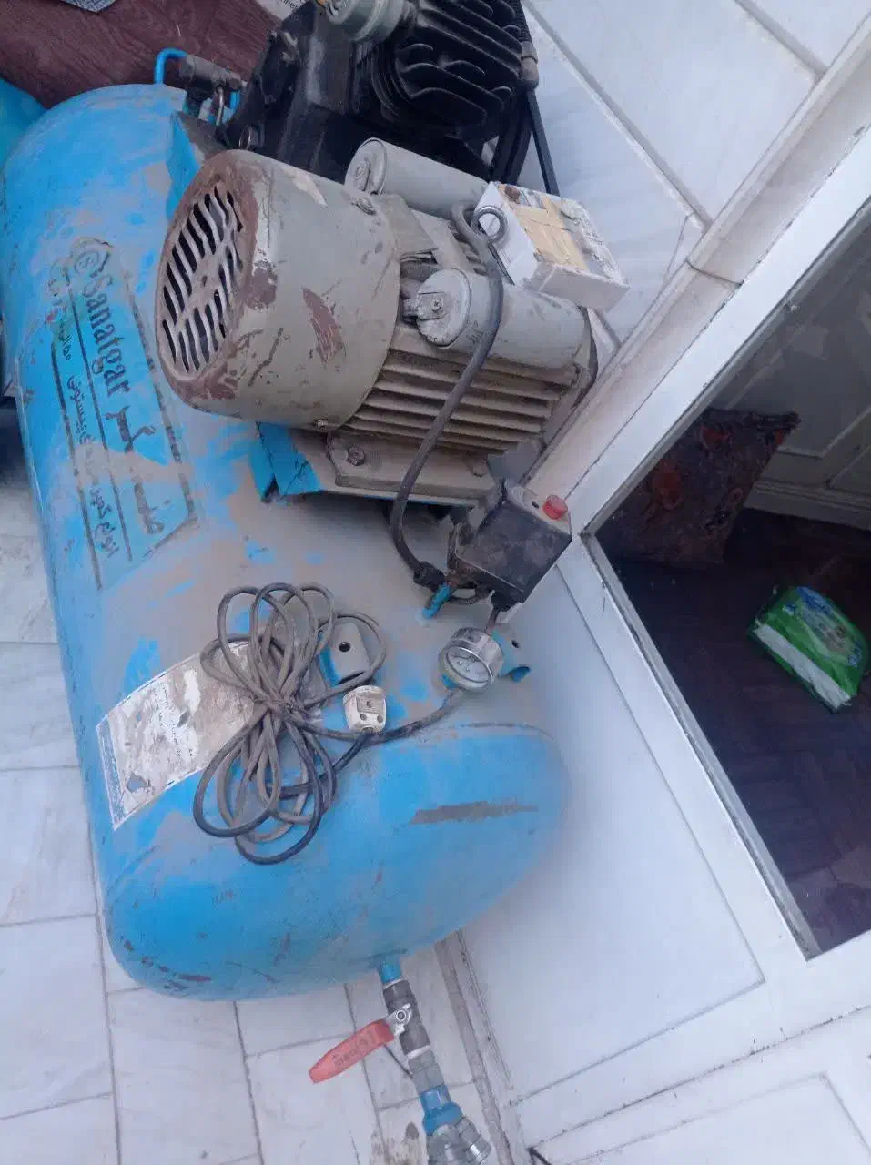 پمپ باد|ماشین‌آلات صنعتی|قلعه نو, |دیوار