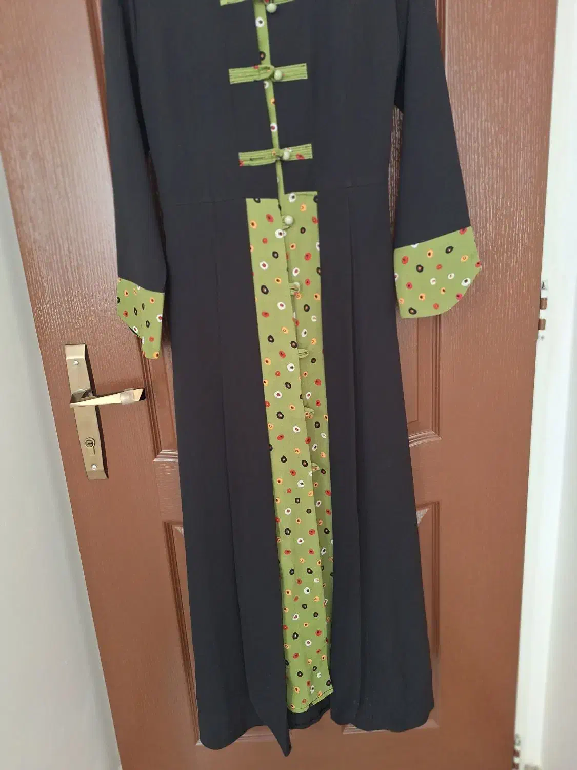 مانتو|لباس|قم, انسجام|دیوار