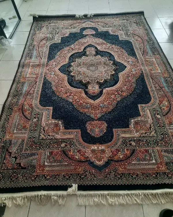 دو عدد فرش ۶ متری|فرش|پرند, فاز ۵|دیوار