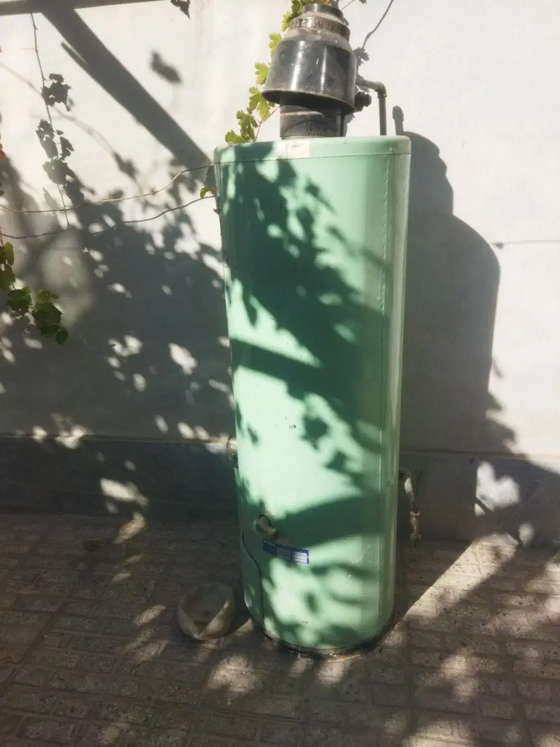 آبگرمکن منبعی بزرگ سالم گازی|آبگرمکن، پکیج، شوفاژ|تربتحیدریه, سرمحله|دیوار