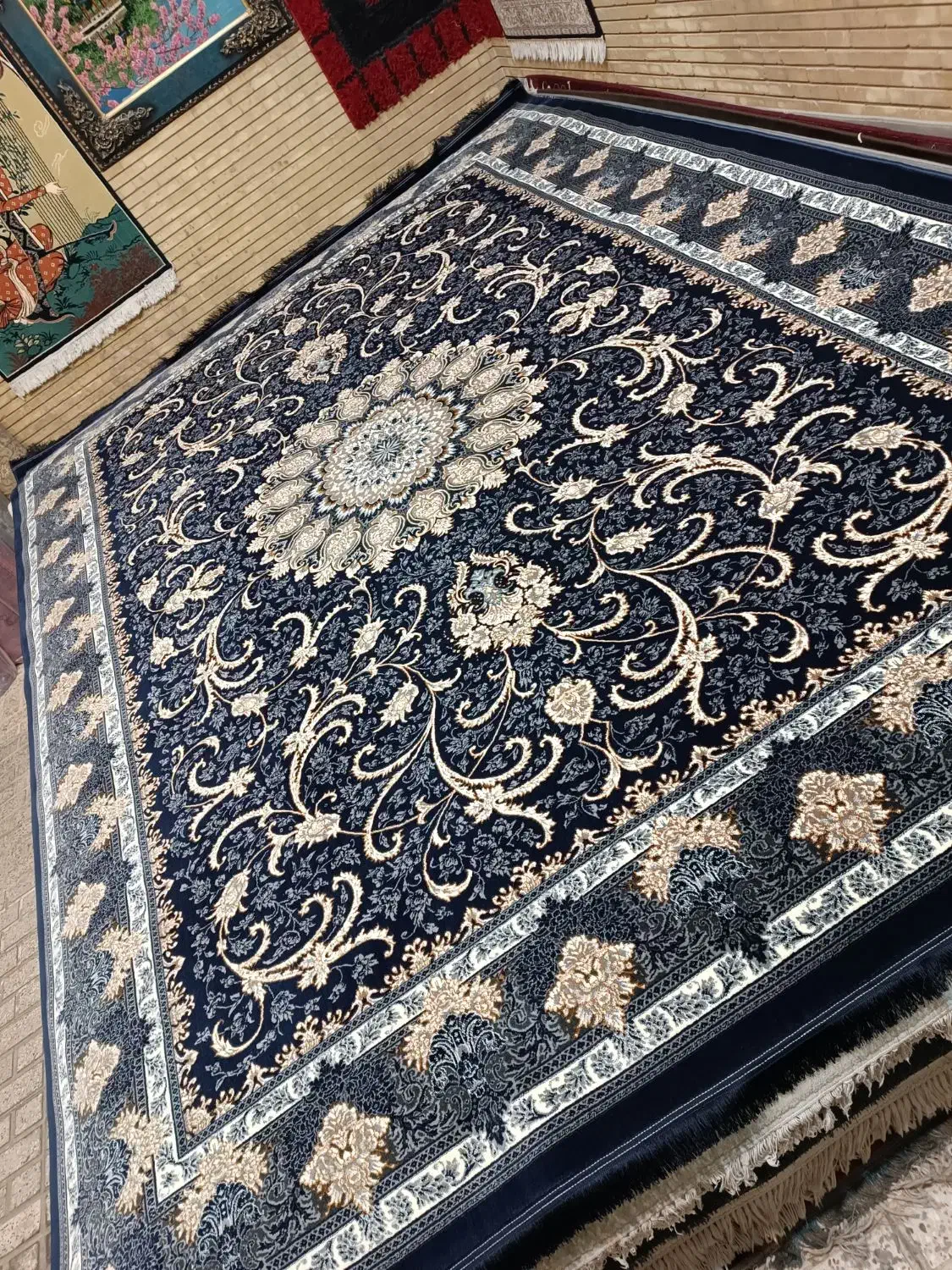 فرش ۱۲ متری جفت سرمه ای طلاکوب نوآکبند|فرش|مشهد, شهید مطهری|دیوار