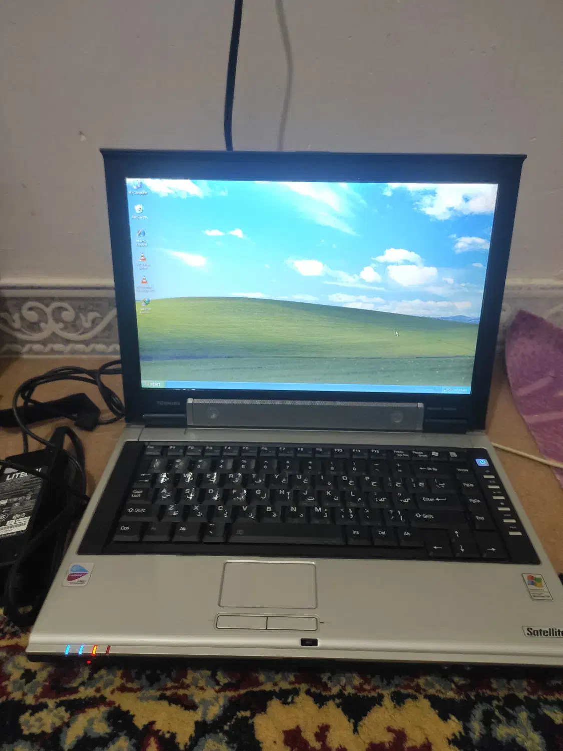 لب تاب|رایانه همراه|نهاوند, |دیوار