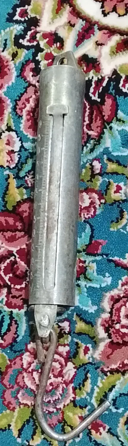 ترازوی قدیمی|کلکسیون اشیاء عتیقه|ملایر, |دیوار