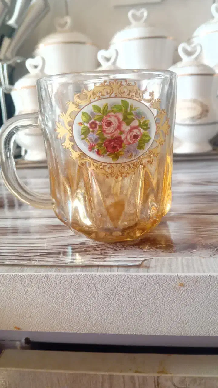 استکان|ظروف سرو و پذیرایی|سمنان, |دیوار